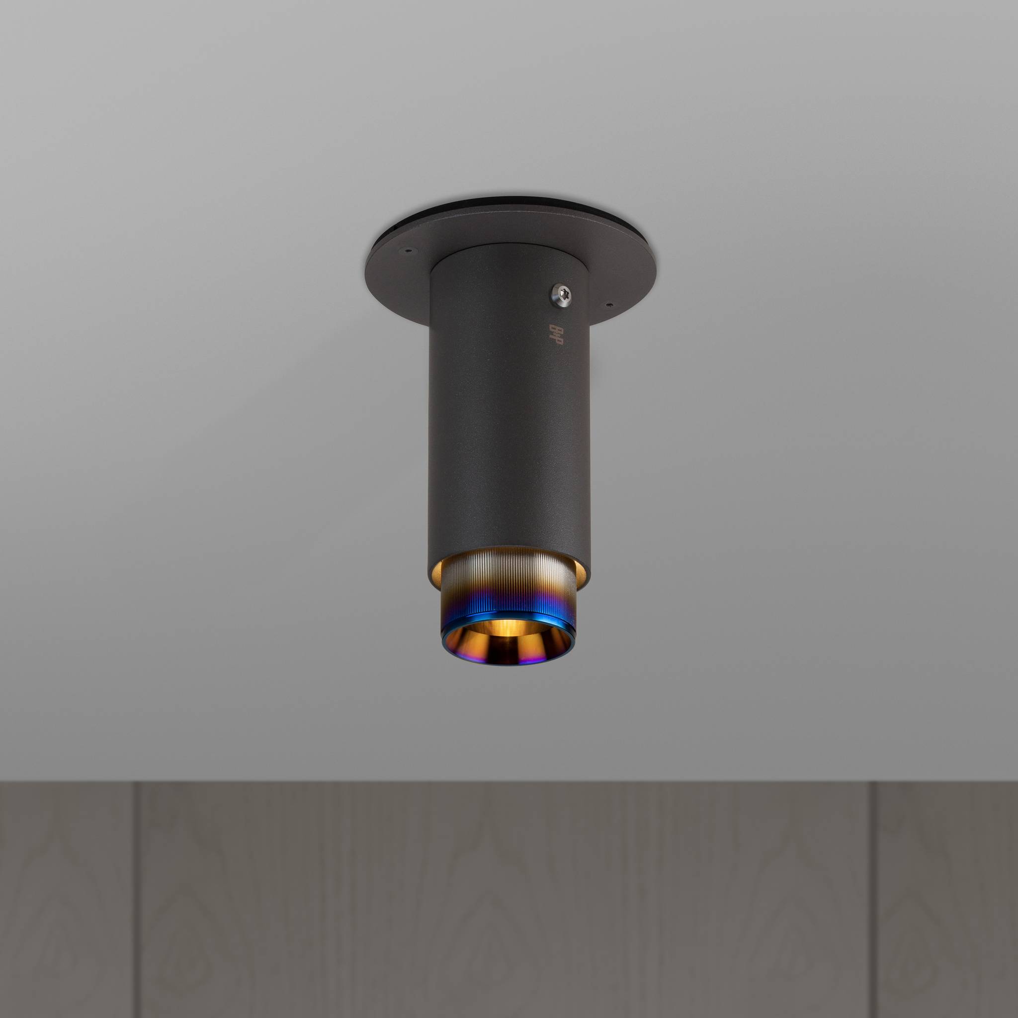 EXHAUST SURFACE / LINEAR / GRAPHITE