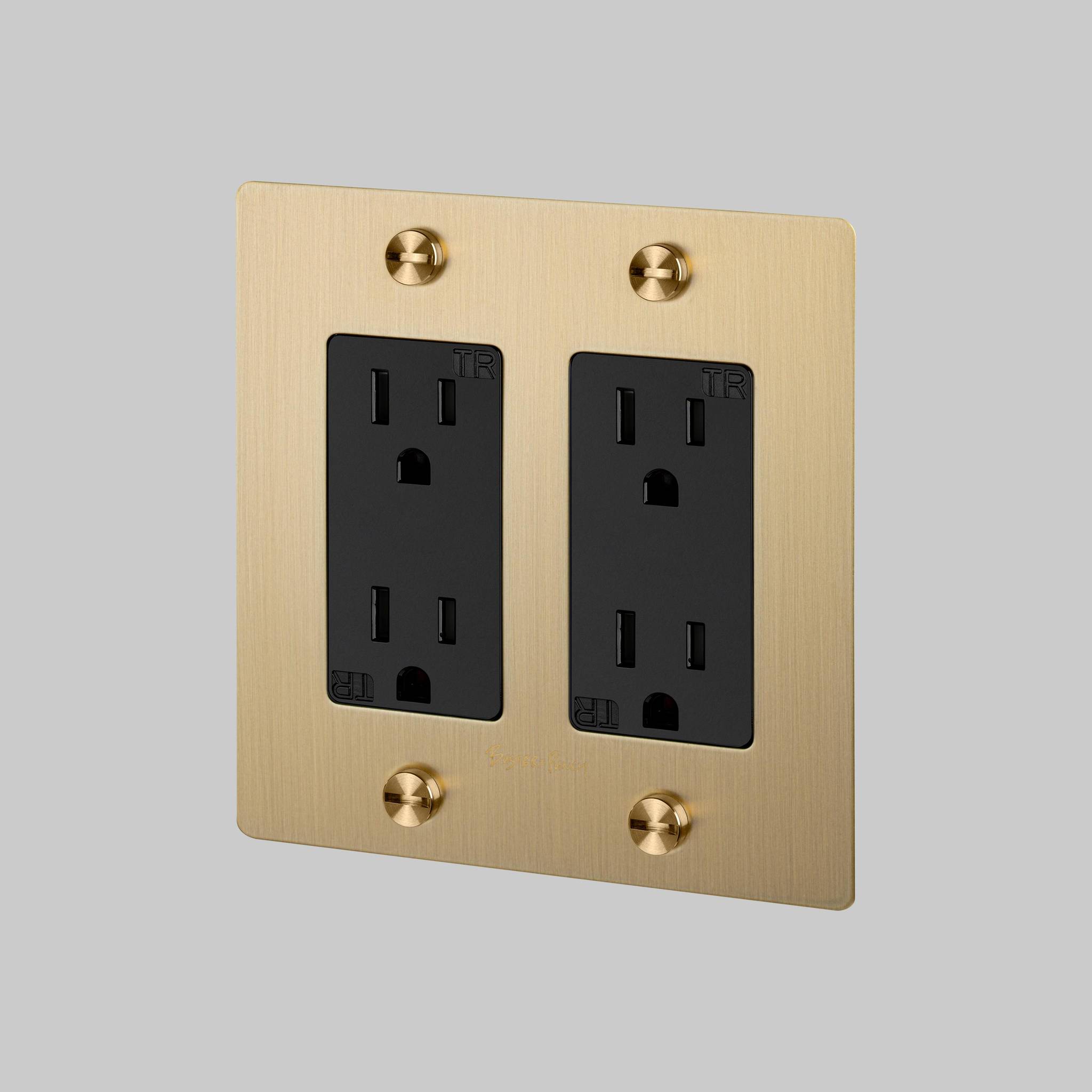 2G DUPLEX OUTLET / CROSS / WITH LOGO
