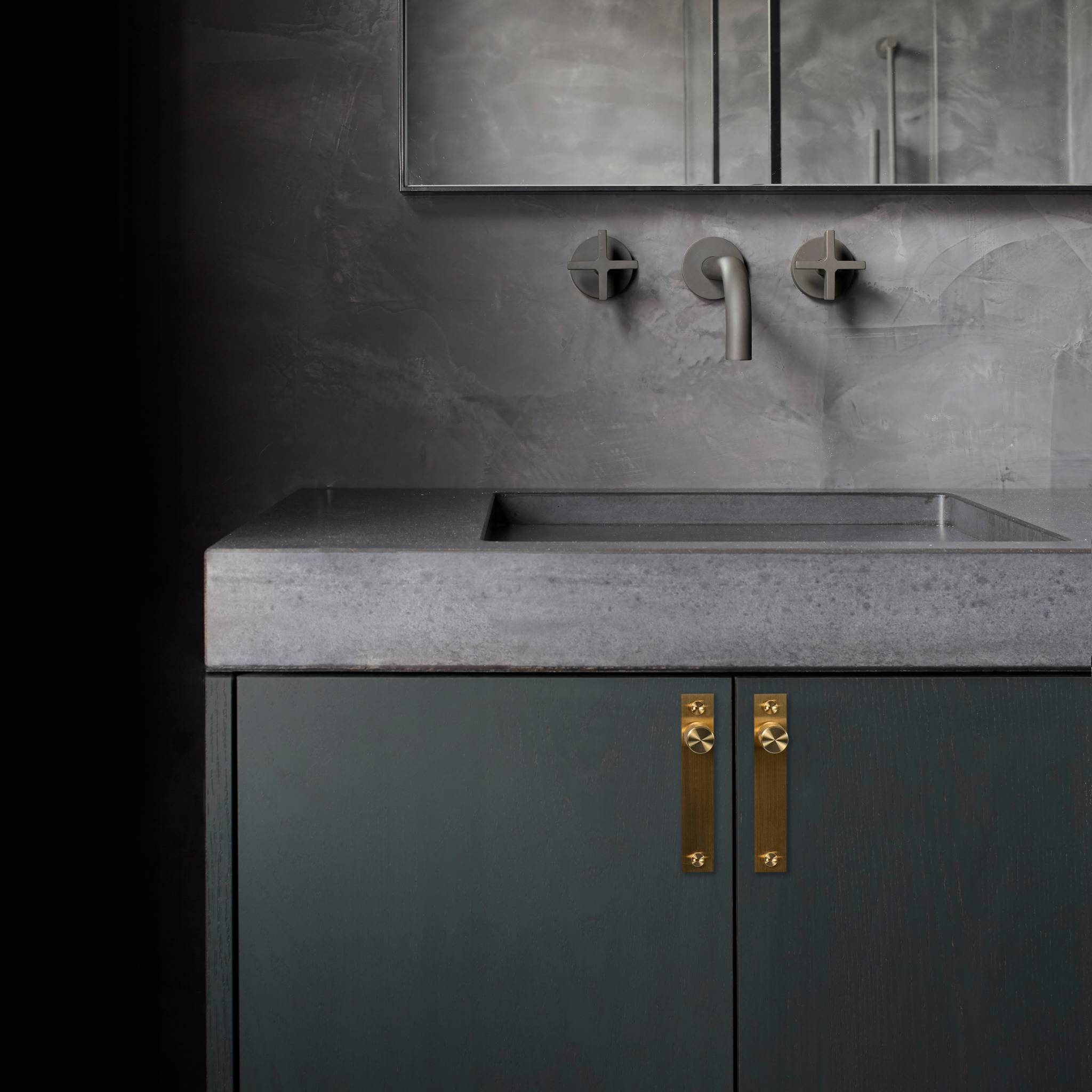 FURNITURE KNOB / PLATE / CROSS