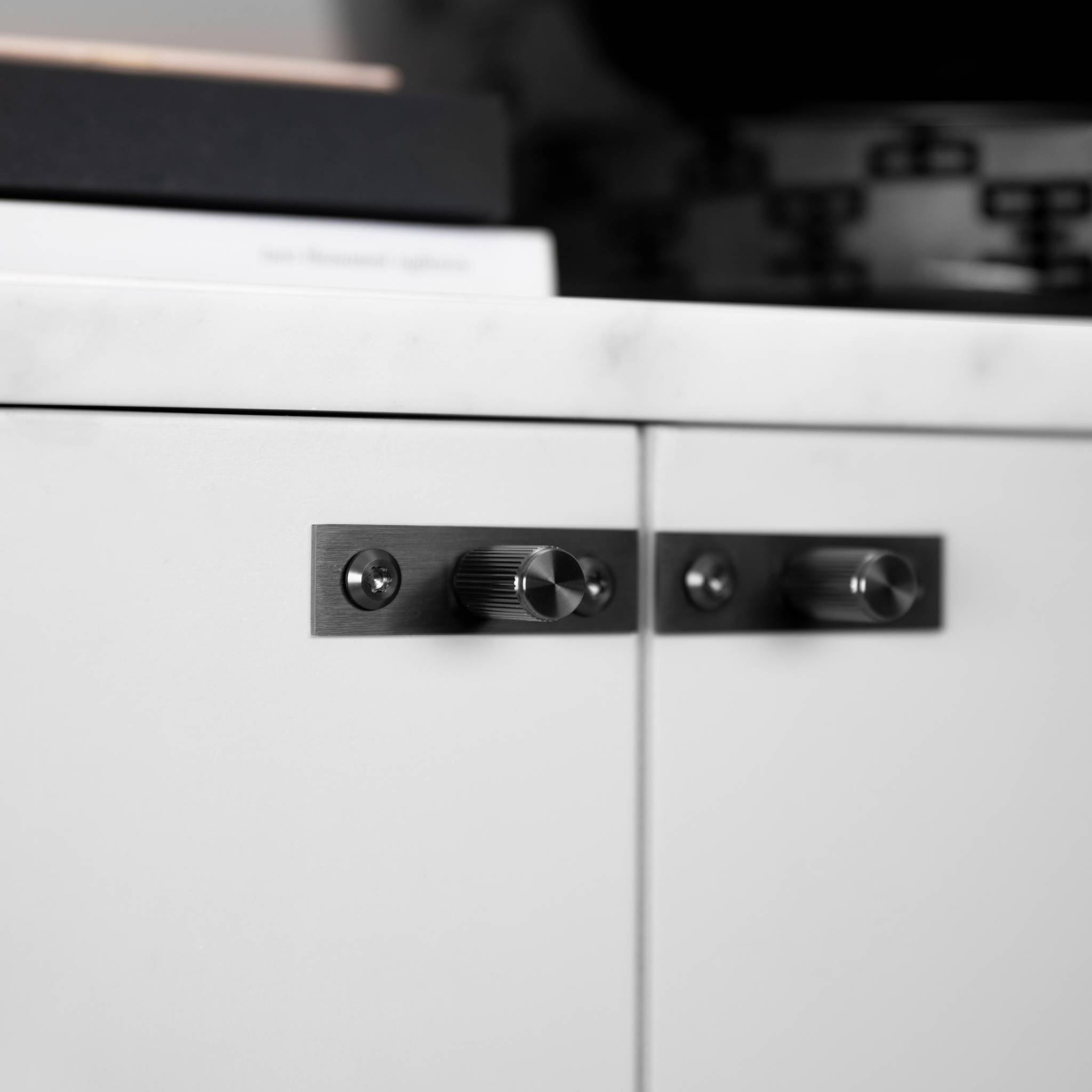 FURNITURE KNOB / PLATE / LINEAR