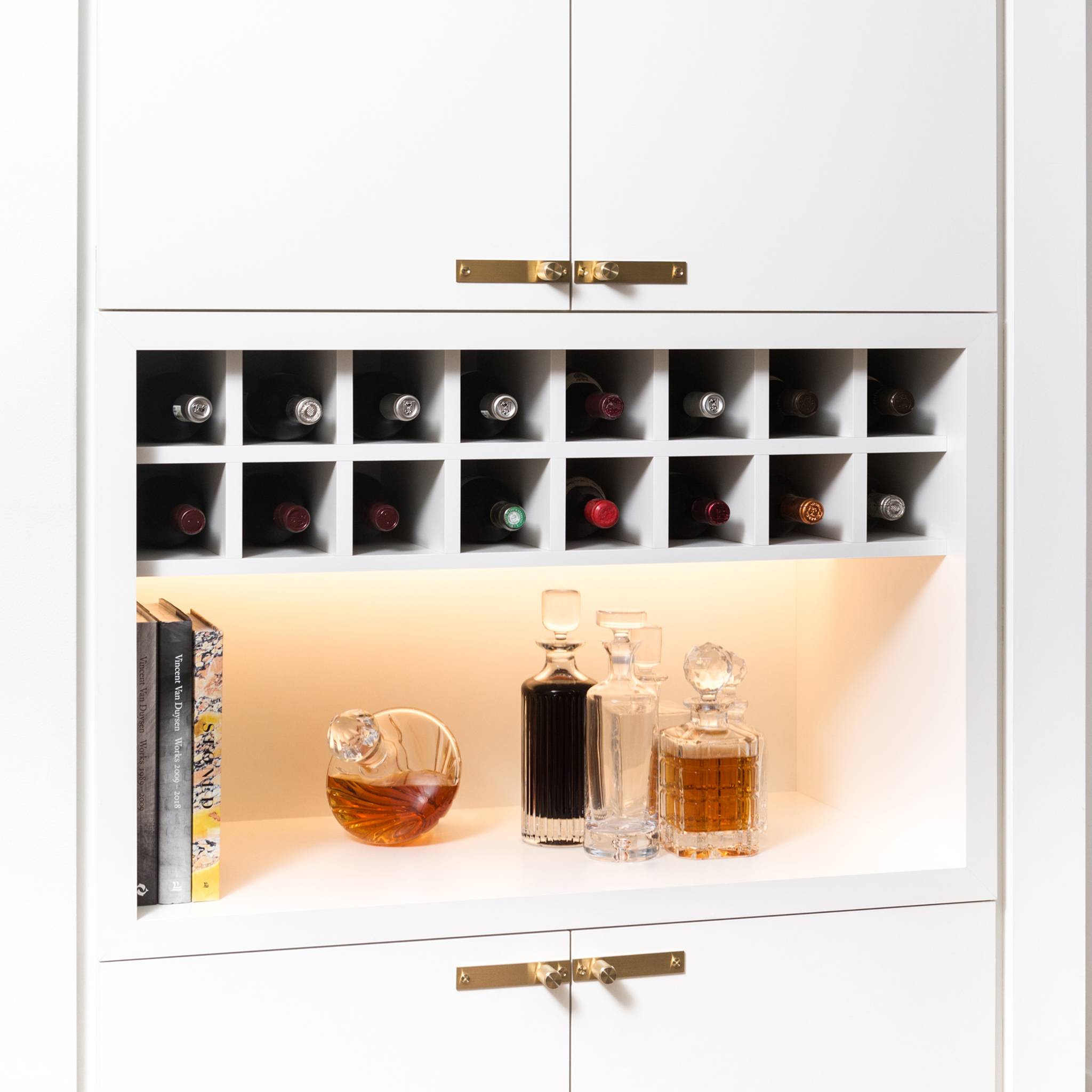 FURNITURE KNOB / PLATE / CROSS