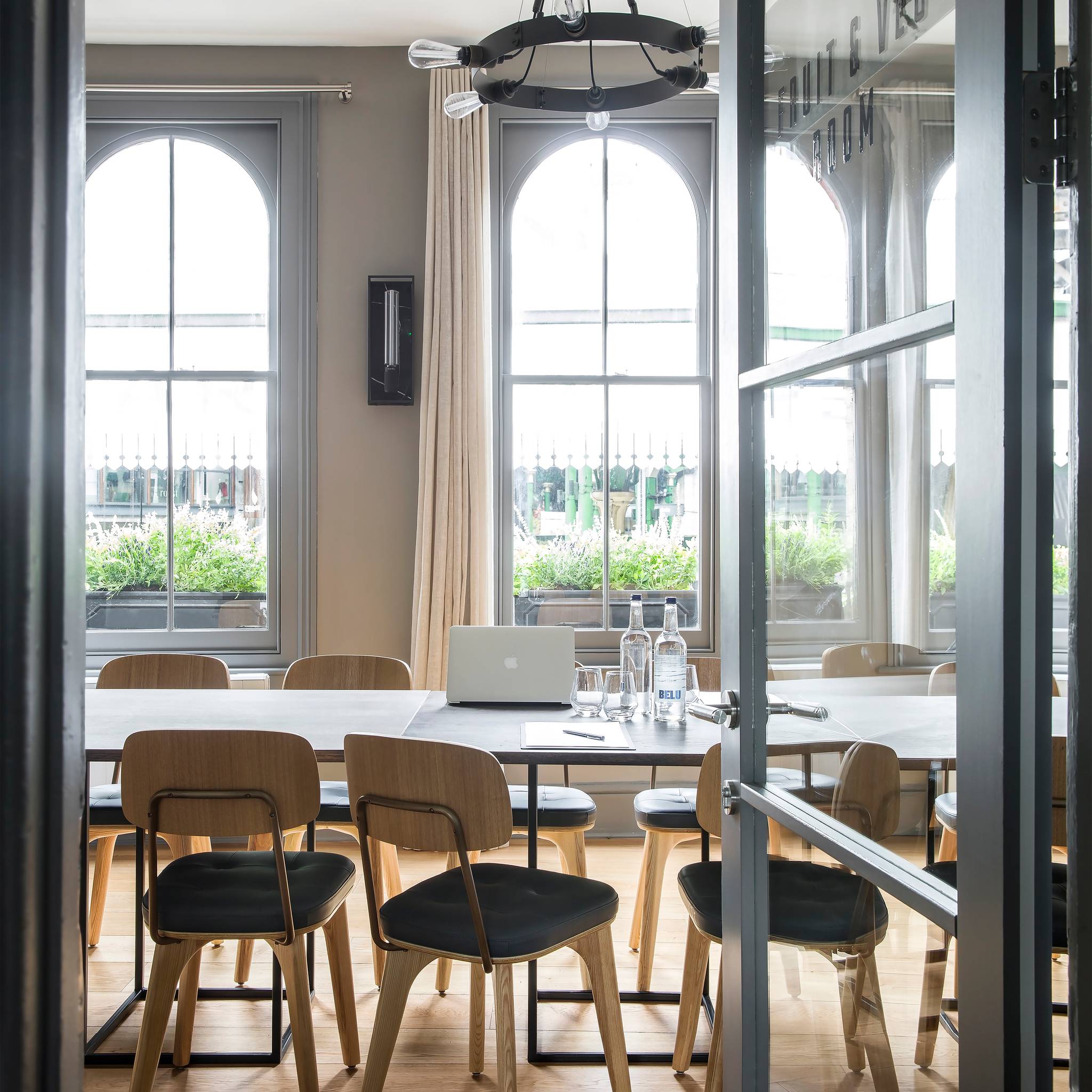 HERO LIGHT / CROSS / GRAPHITE