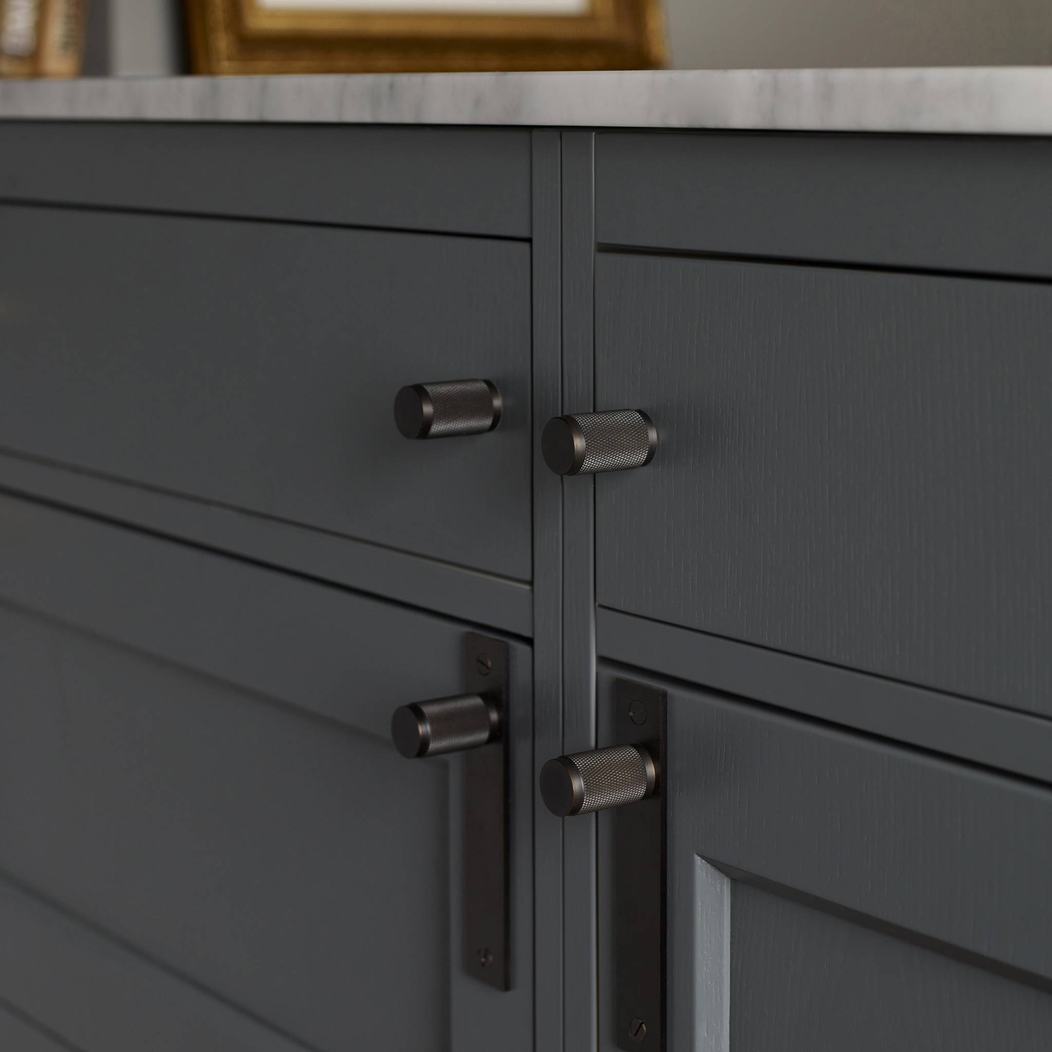 FURNITURE KNOB / PLATE / CROSS