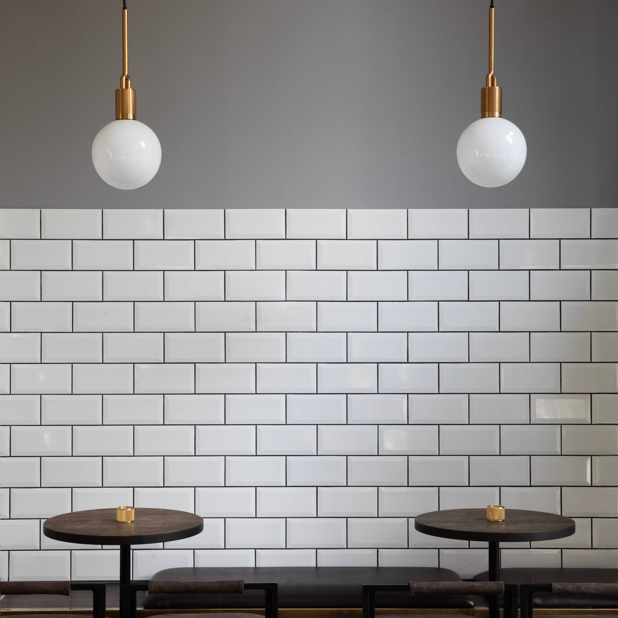 FORKED GLOBE / MEDIUM