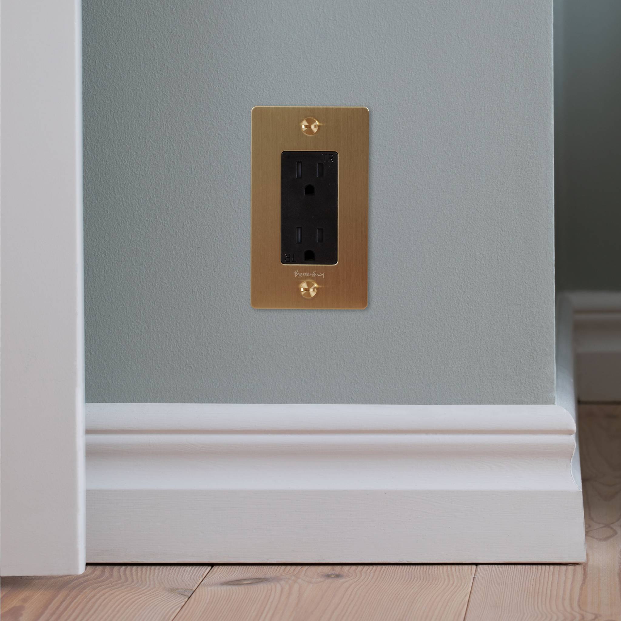 1G DUPLEX OUTLET / CROSS / WITH LOGO