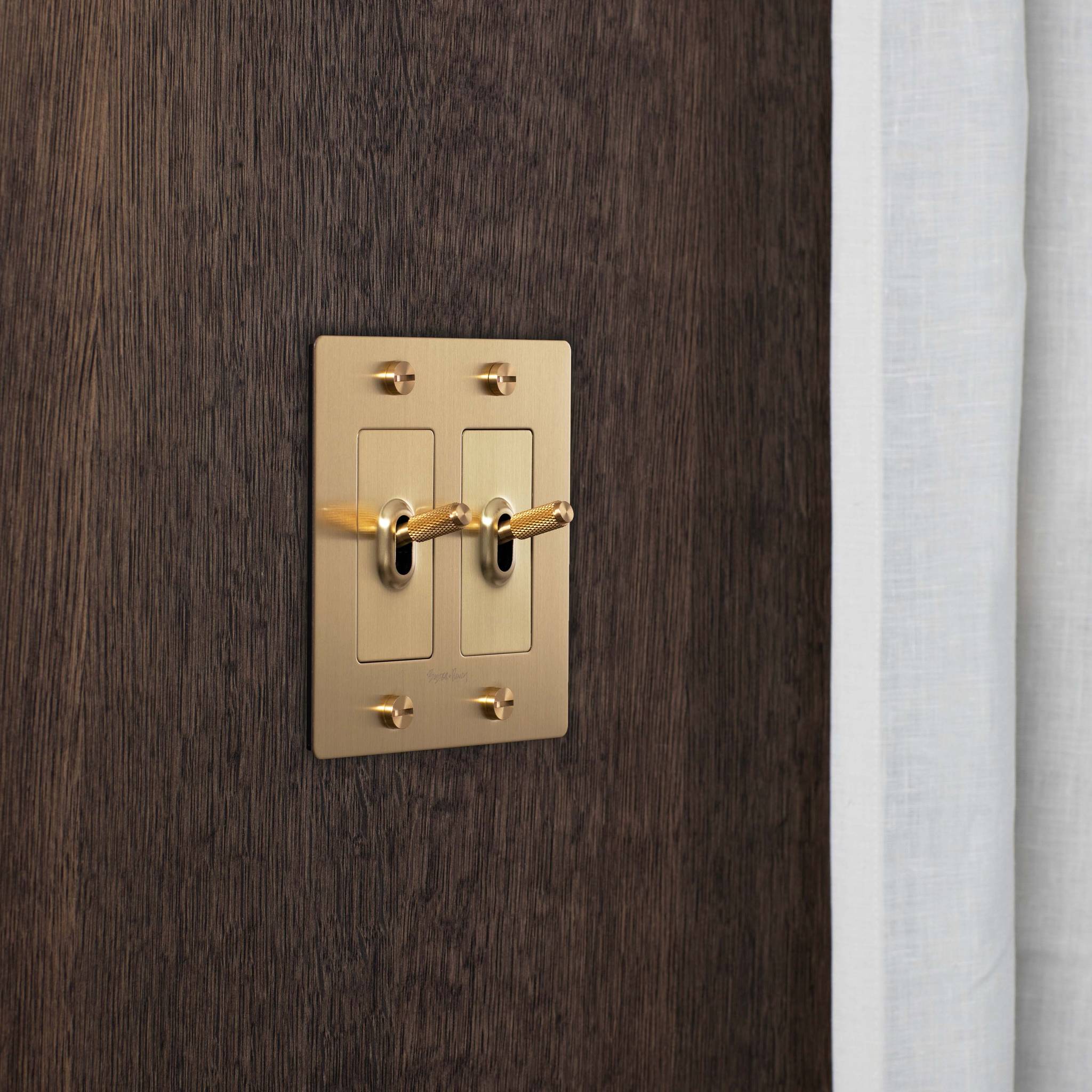 2G TOGGLE / CROSS / WITH LOGO