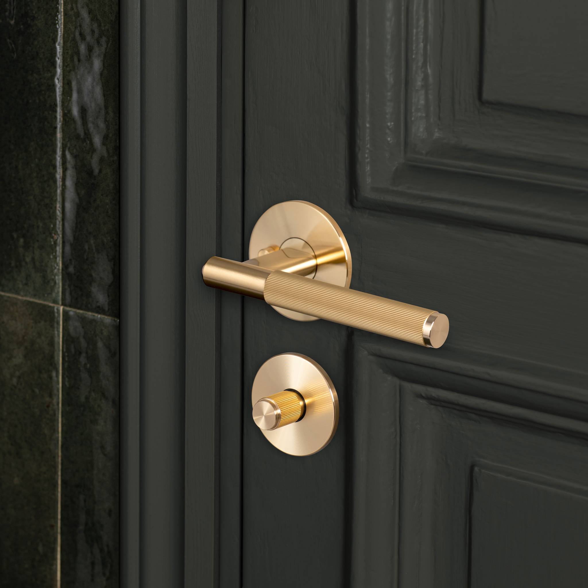 DOOR HANDLE SET / PRIVACY / LINEAR