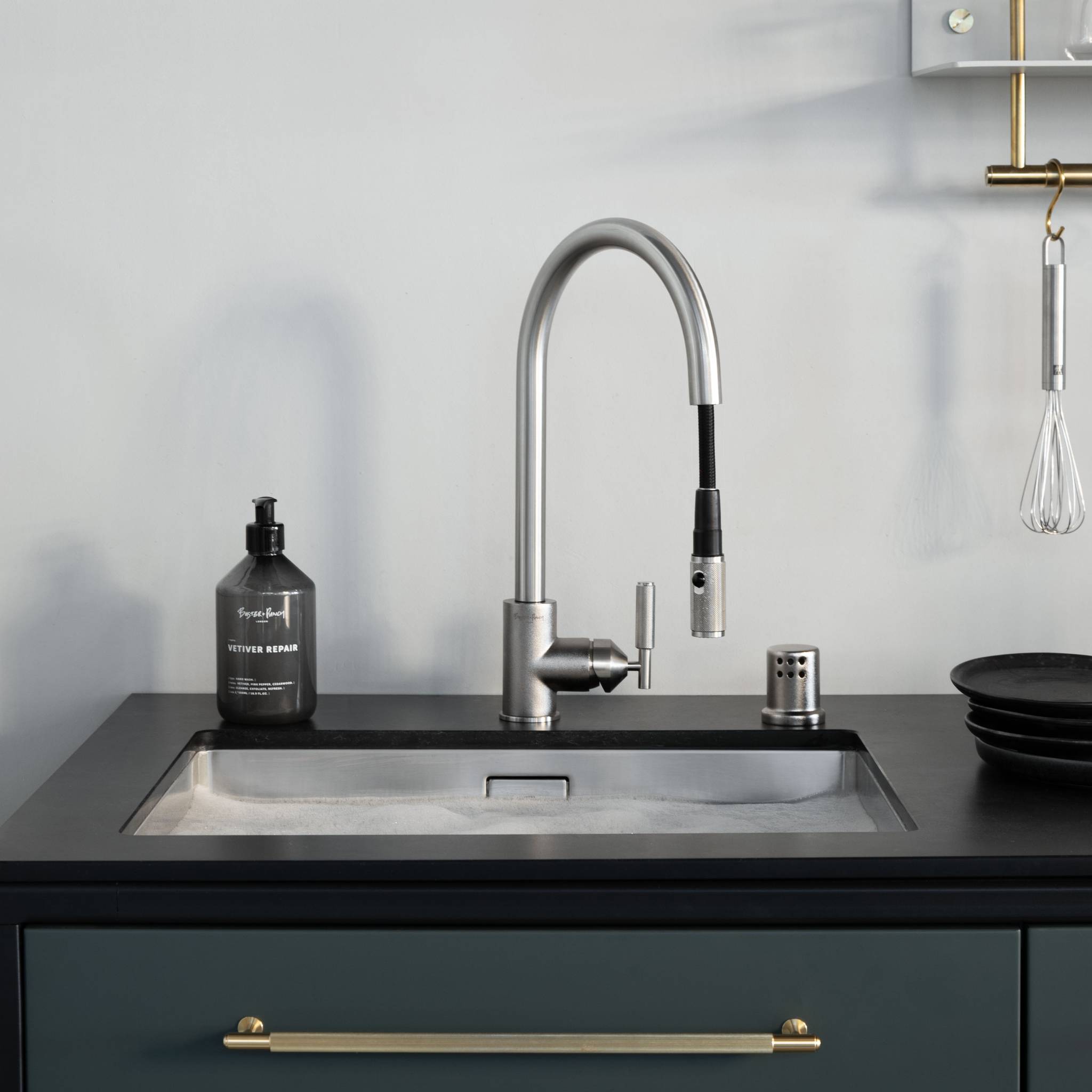 KITCHEN FAUCET / PULL-OUT WITH DUAL SPRAY / CROSS