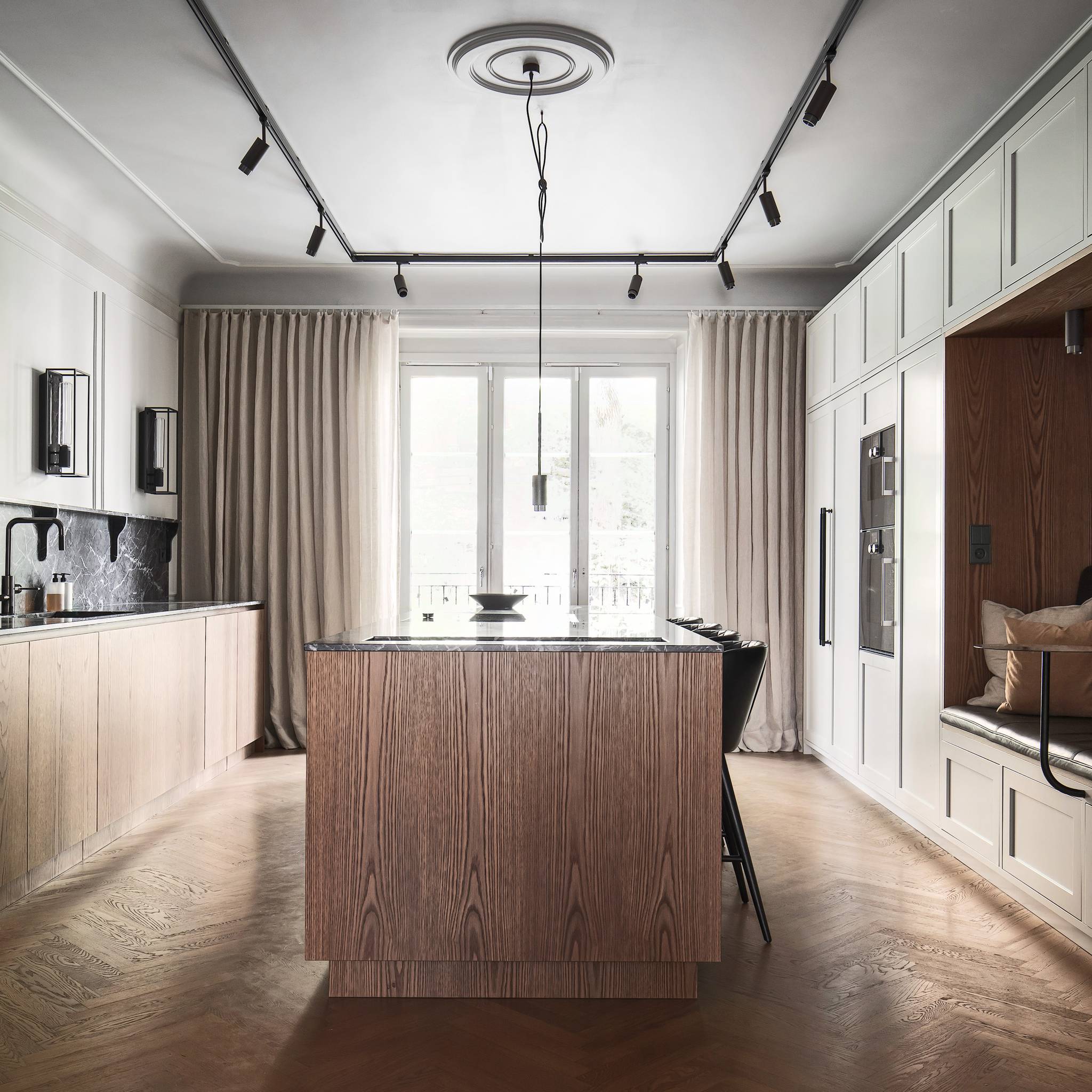 EXHAUST SPOT / CROSS / GRAPHITE