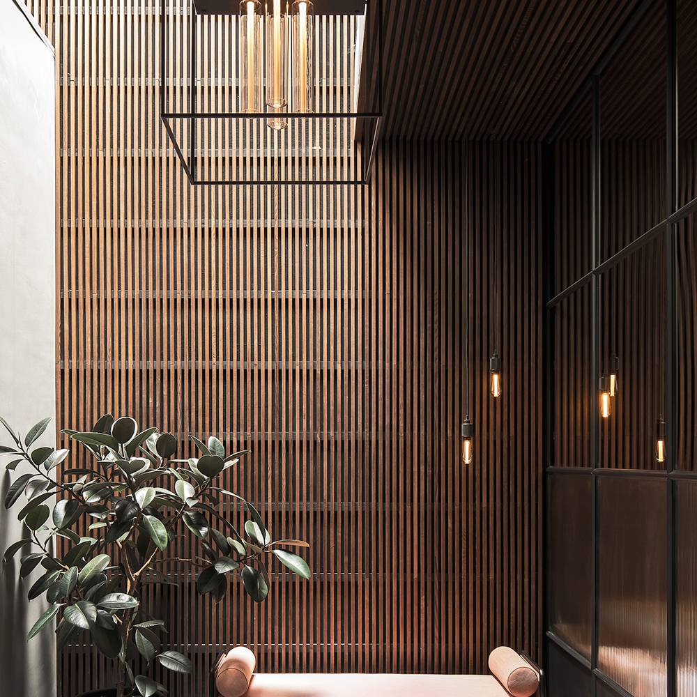 CAGED CEILING / 4.0 / CROSS