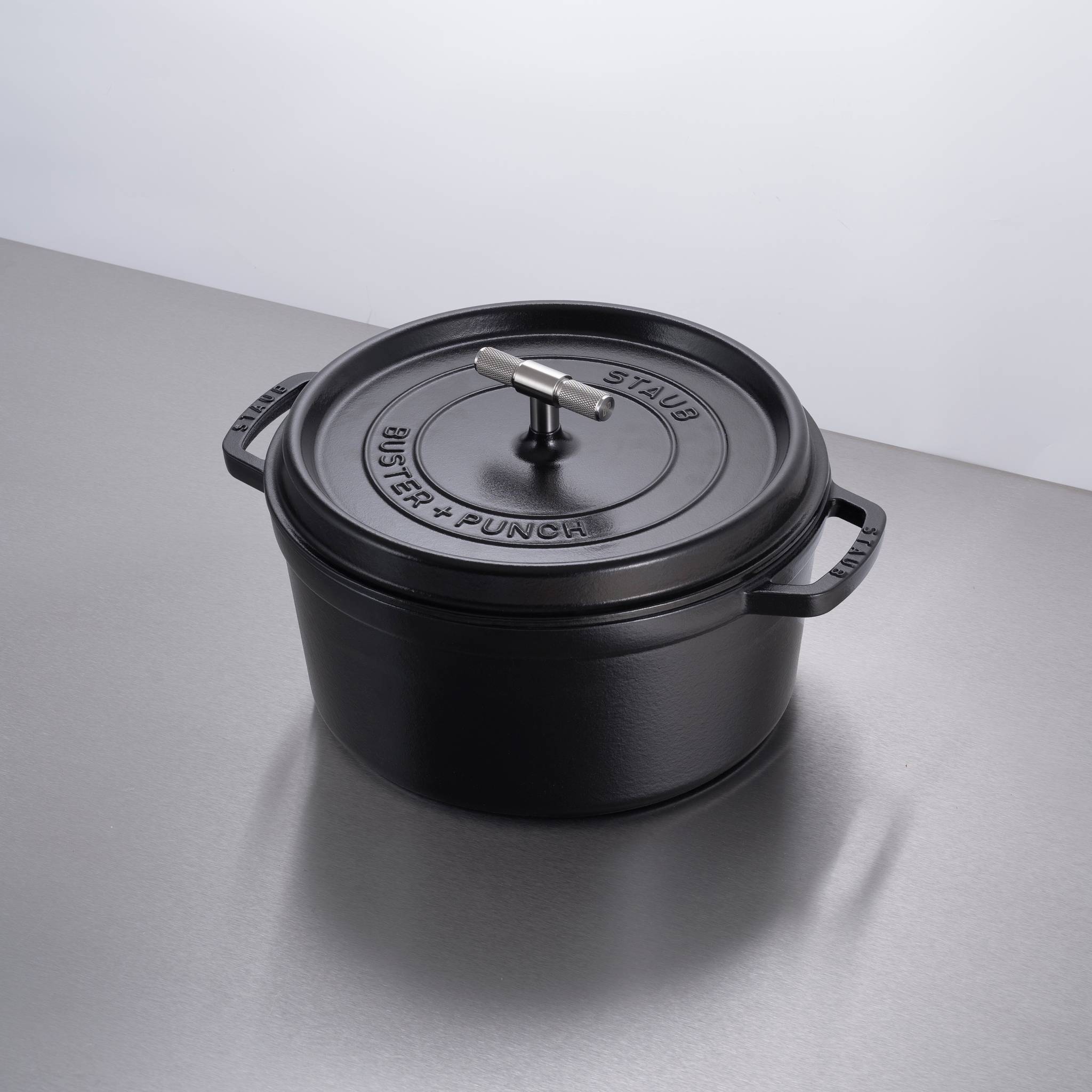 COCOTTE / 11.02 INCHES / CROSS / STAUB / BLACK