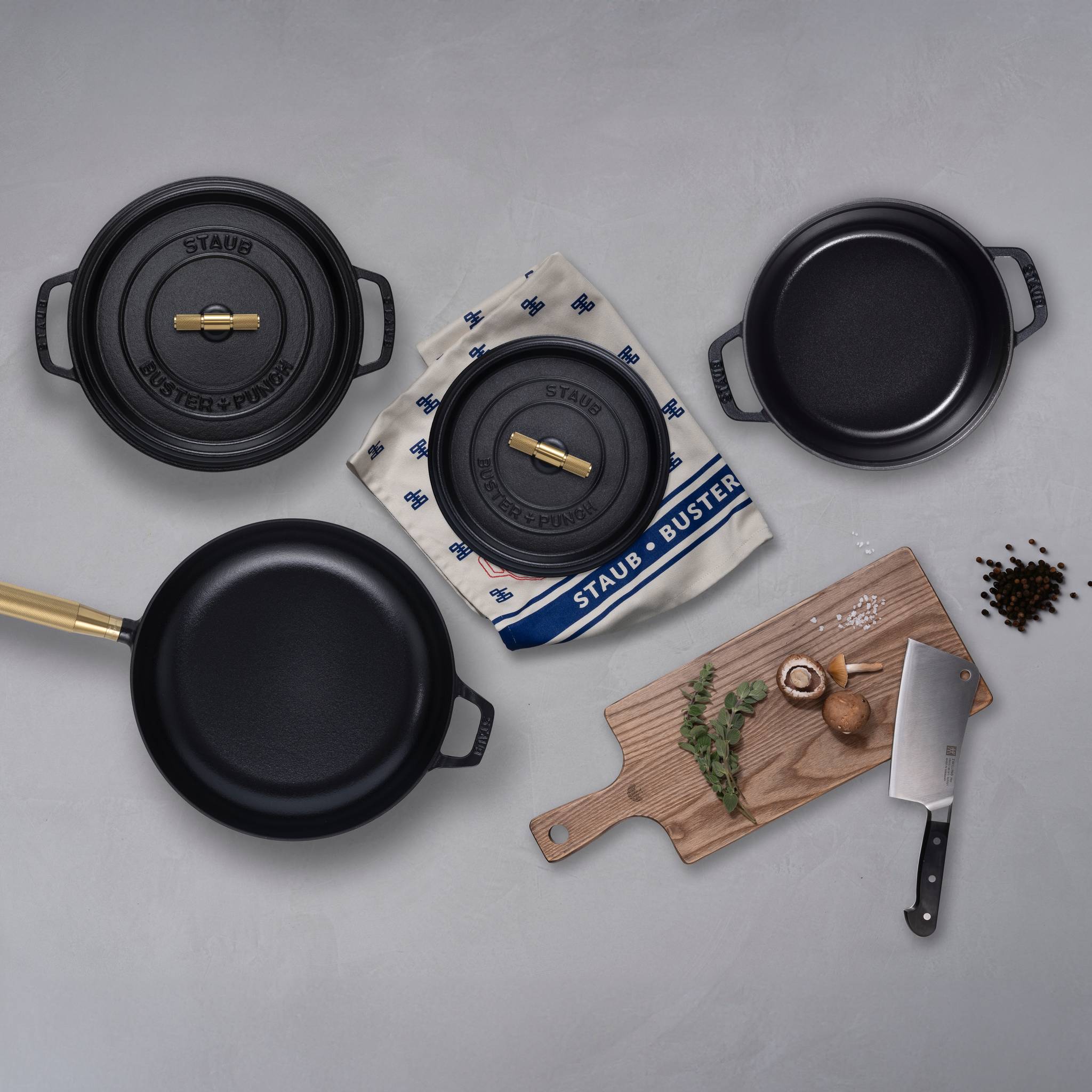 PAN / 11.02 INCHES / CROSS / STAUB