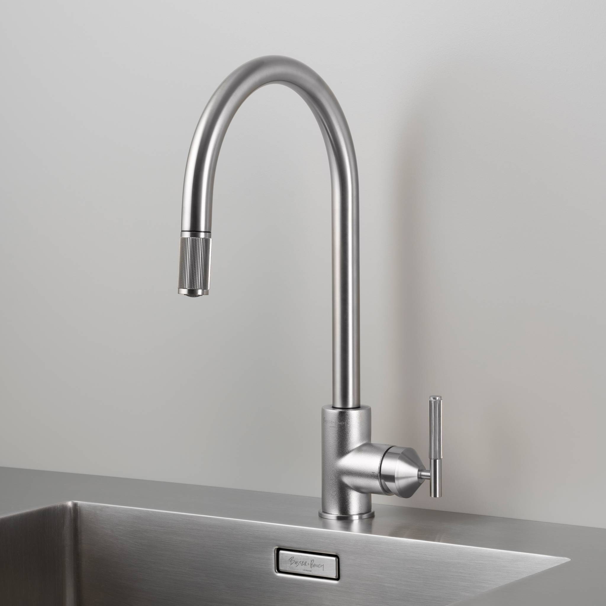 KITCHEN FAUCET / PULL-OUT MIXER / LINEAR