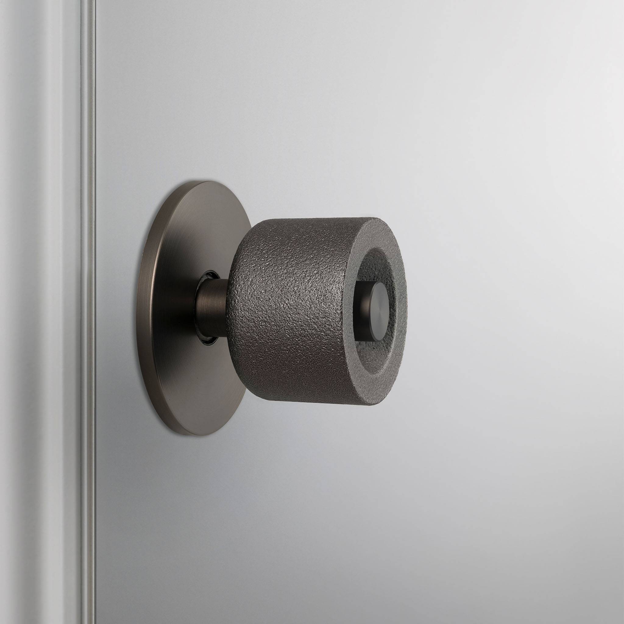 DOOR KNOB SET / CAST
