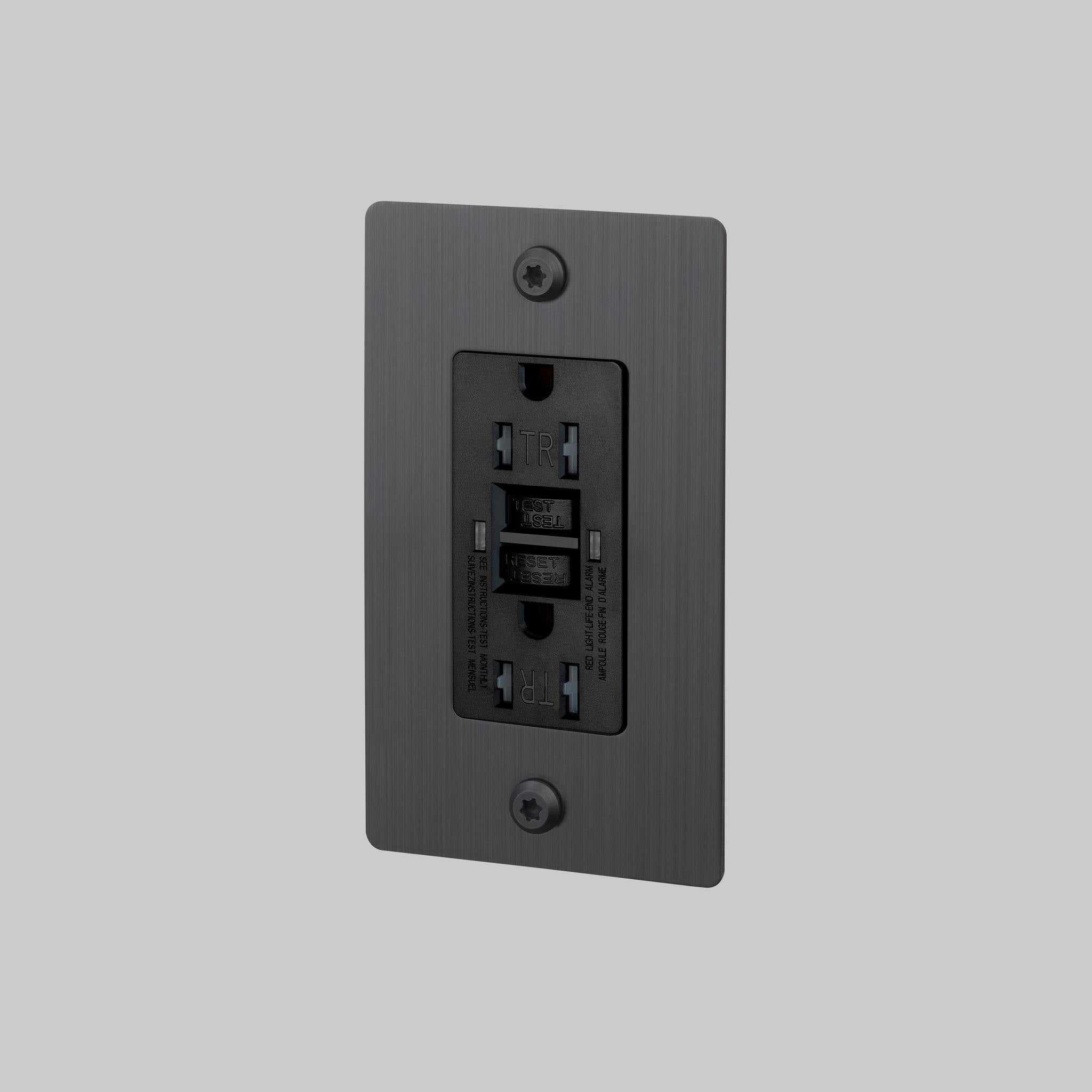 1G DUPLEX OUTLET / GFCI / LINEAR / WITHOUT LOGO