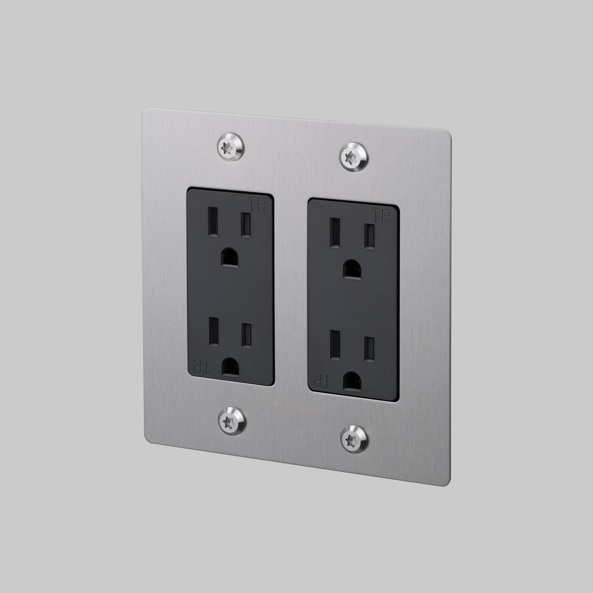 2G DUPLEX OUTLET / LINEAR / WITH LOGO