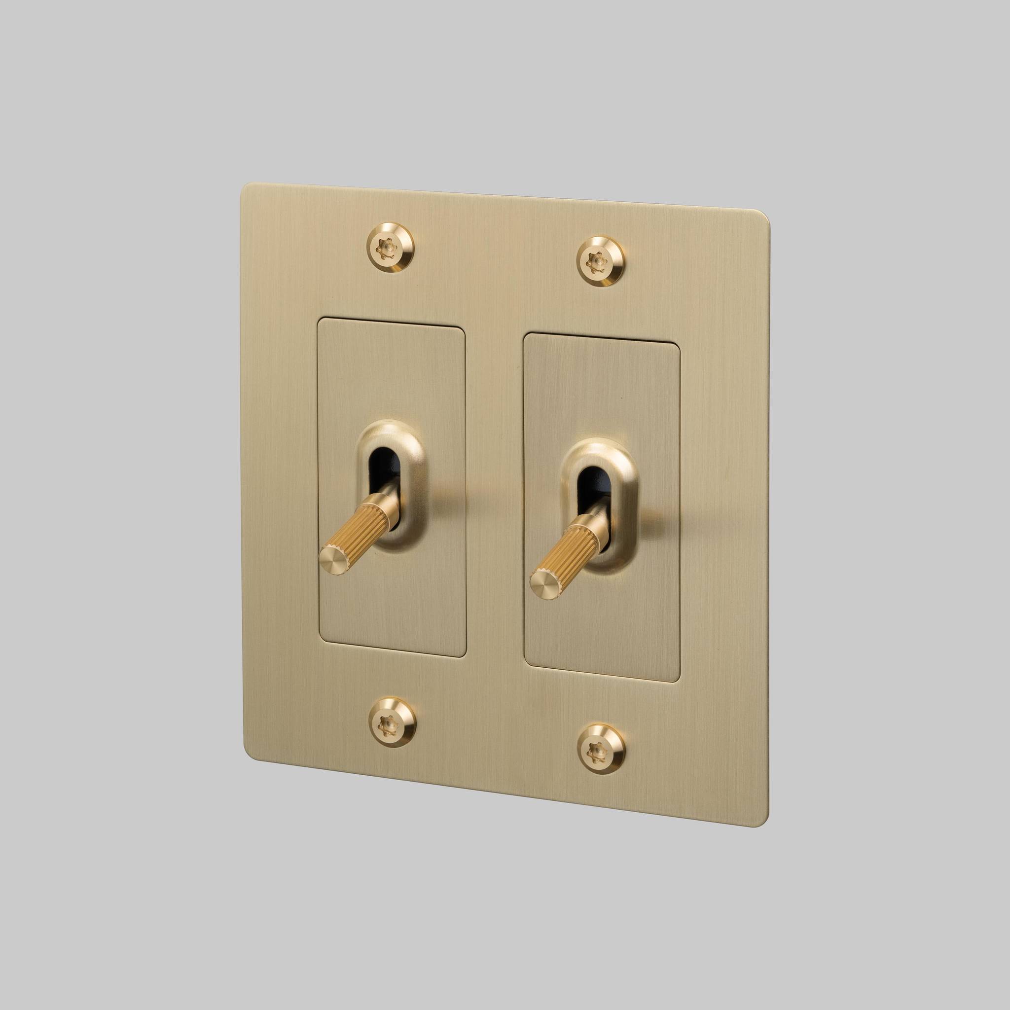 2G TOGGLE / LINEAR / WITHOUT LOGO