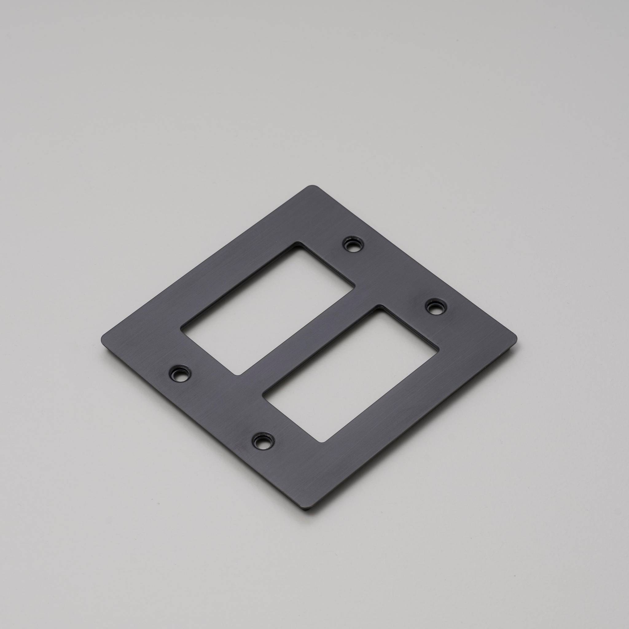 2G PLATE / WITHOUT LOGO