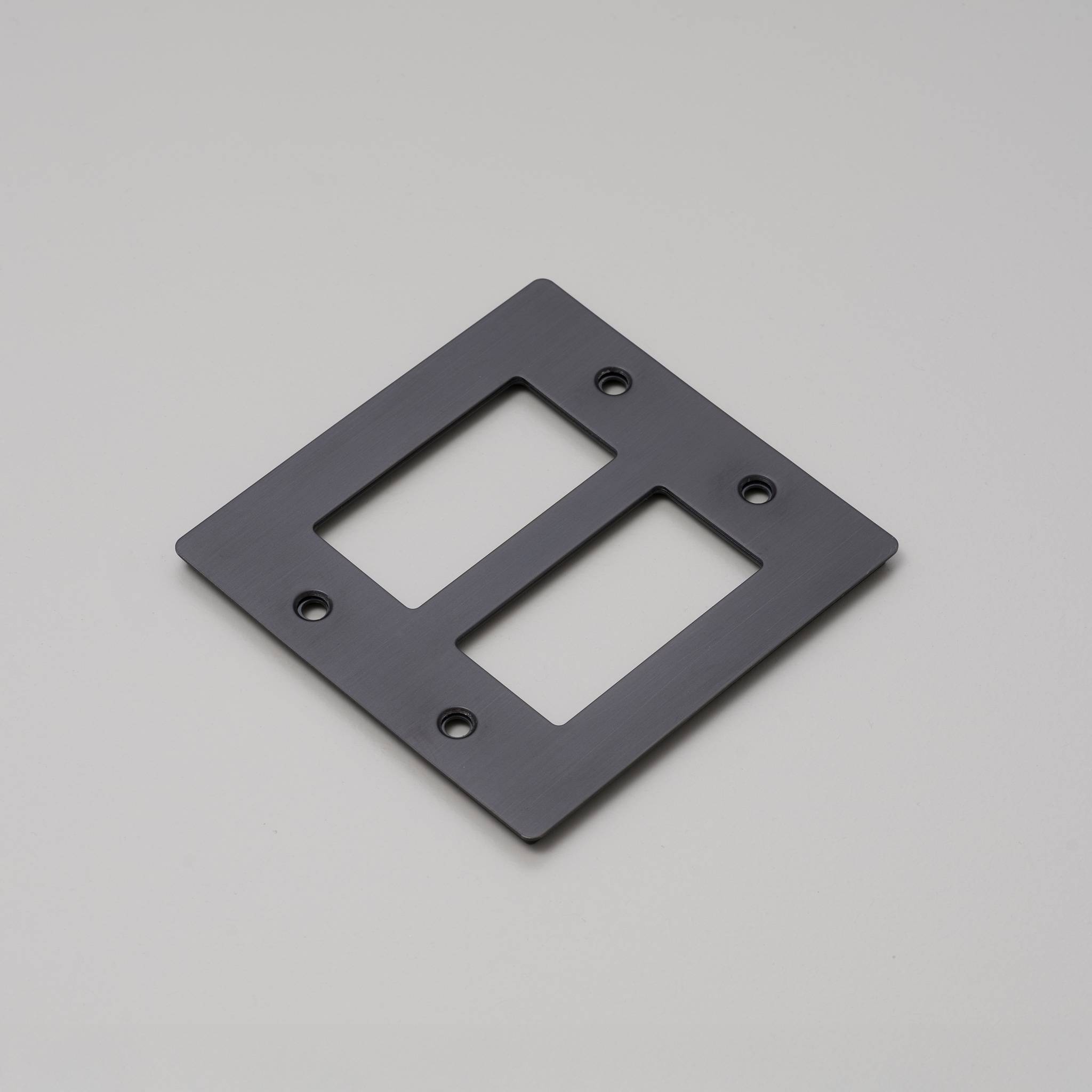 2G PLATE / WITHOUT LOGO