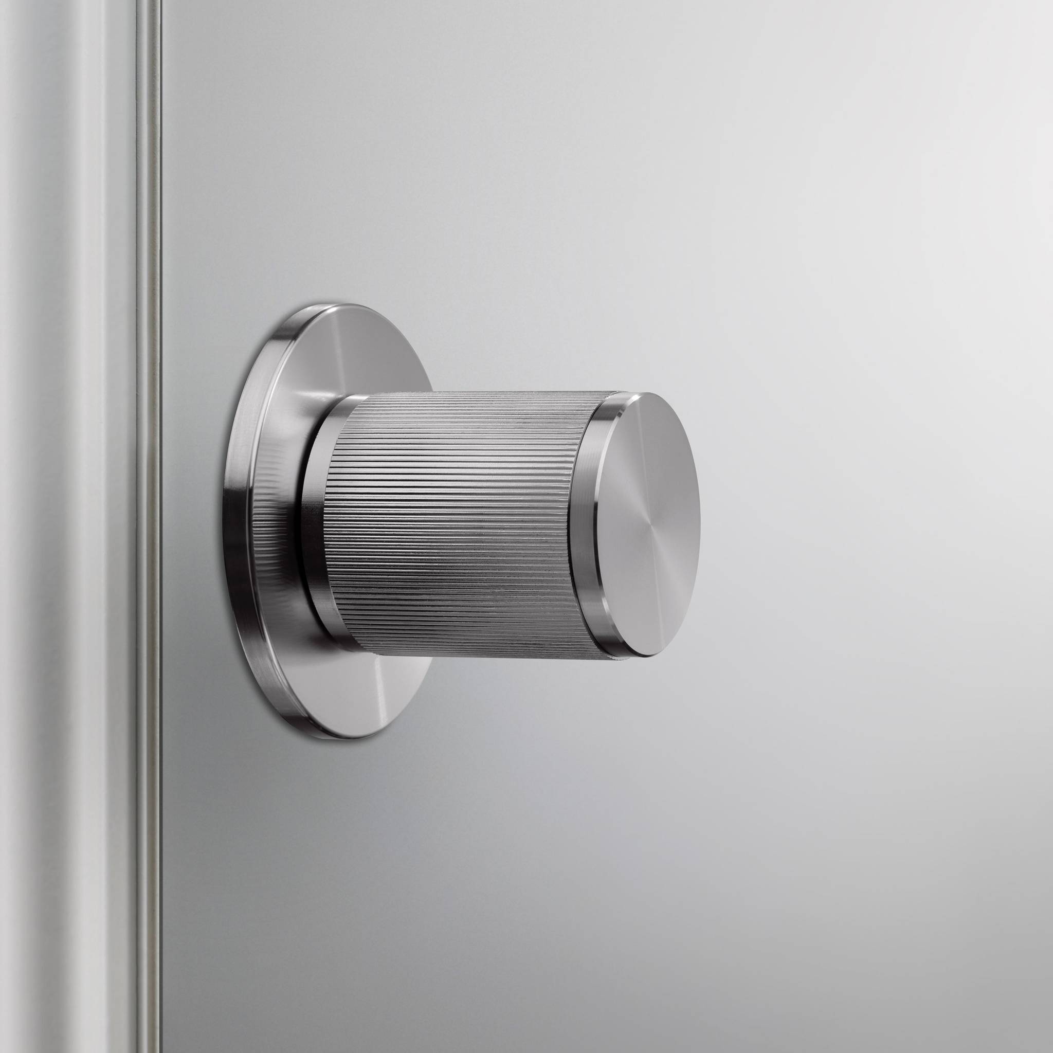 DOOR KNOB SET / PASSAGE / LINEAR
