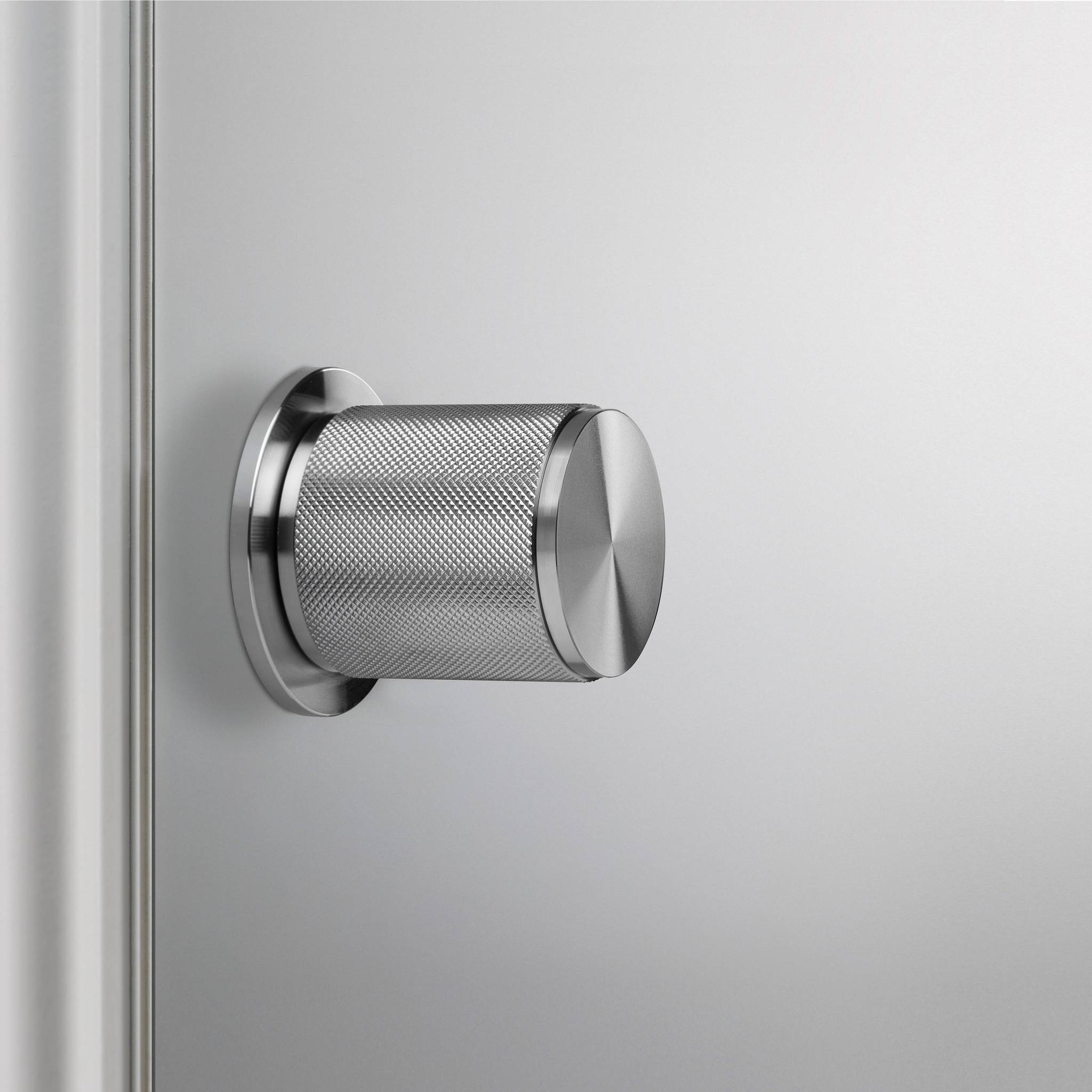 DOOR KNOB SET / PASSAGE / CROSS