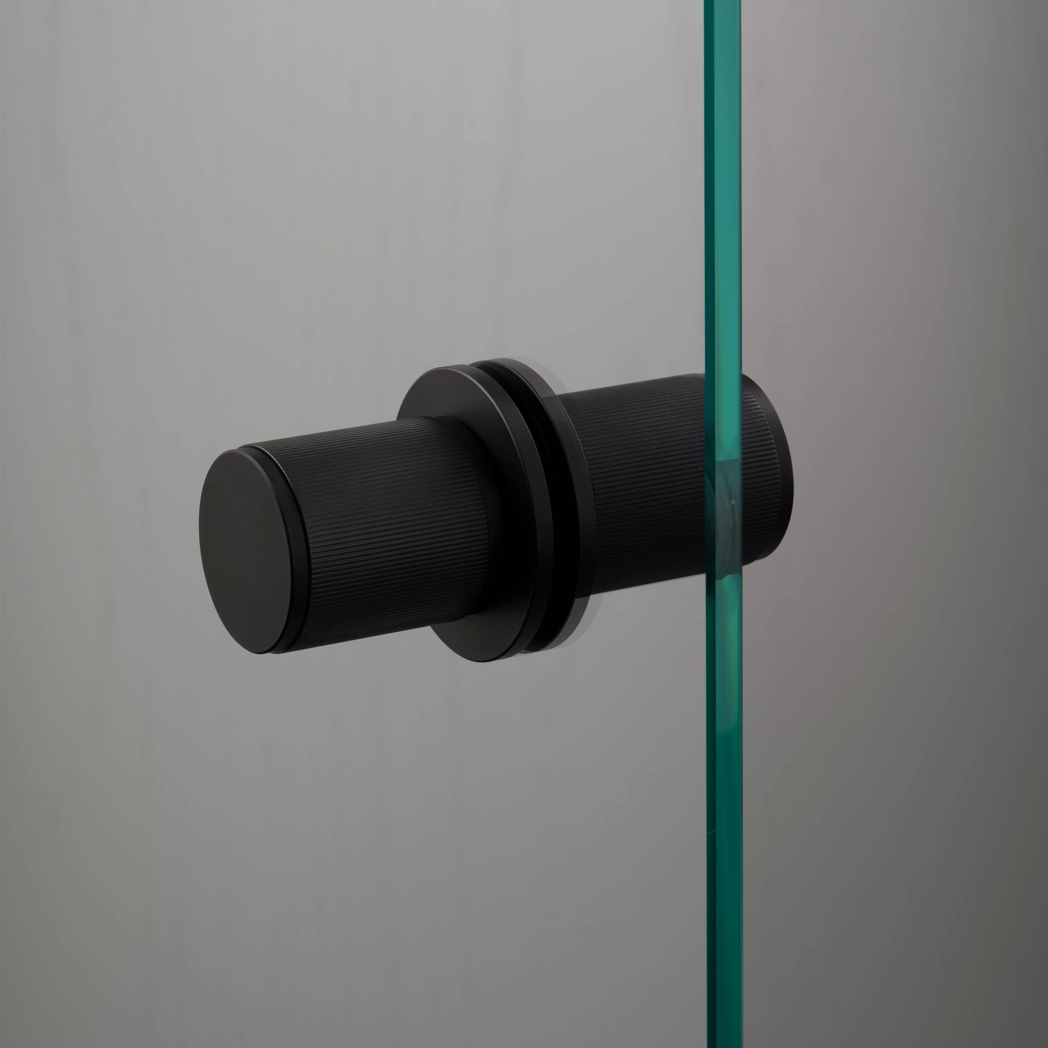 DOOR KNOB / FIXED / DOUBLE-SIDED / LINEAR