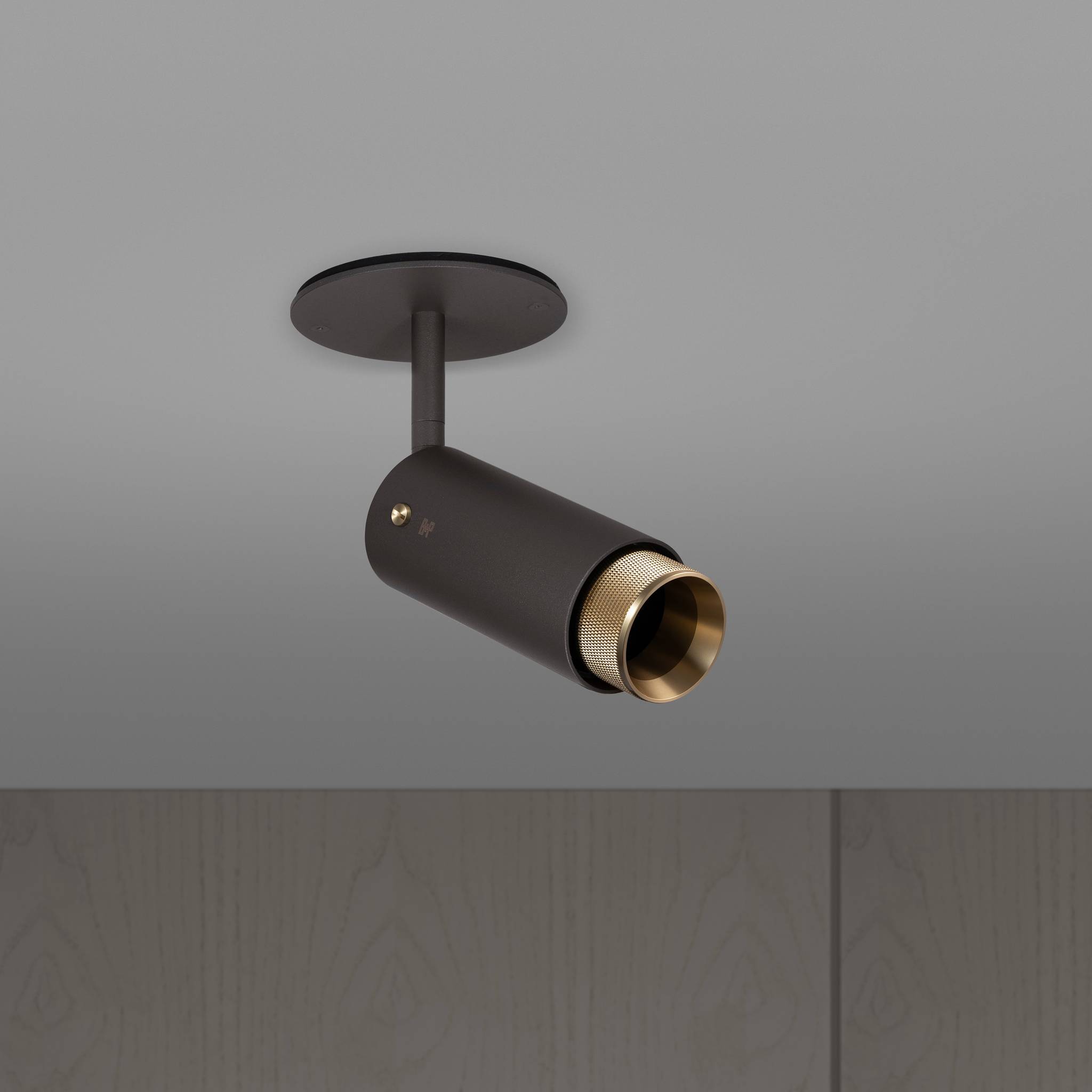EXHAUST SPOT / CROSS / GRAPHITE