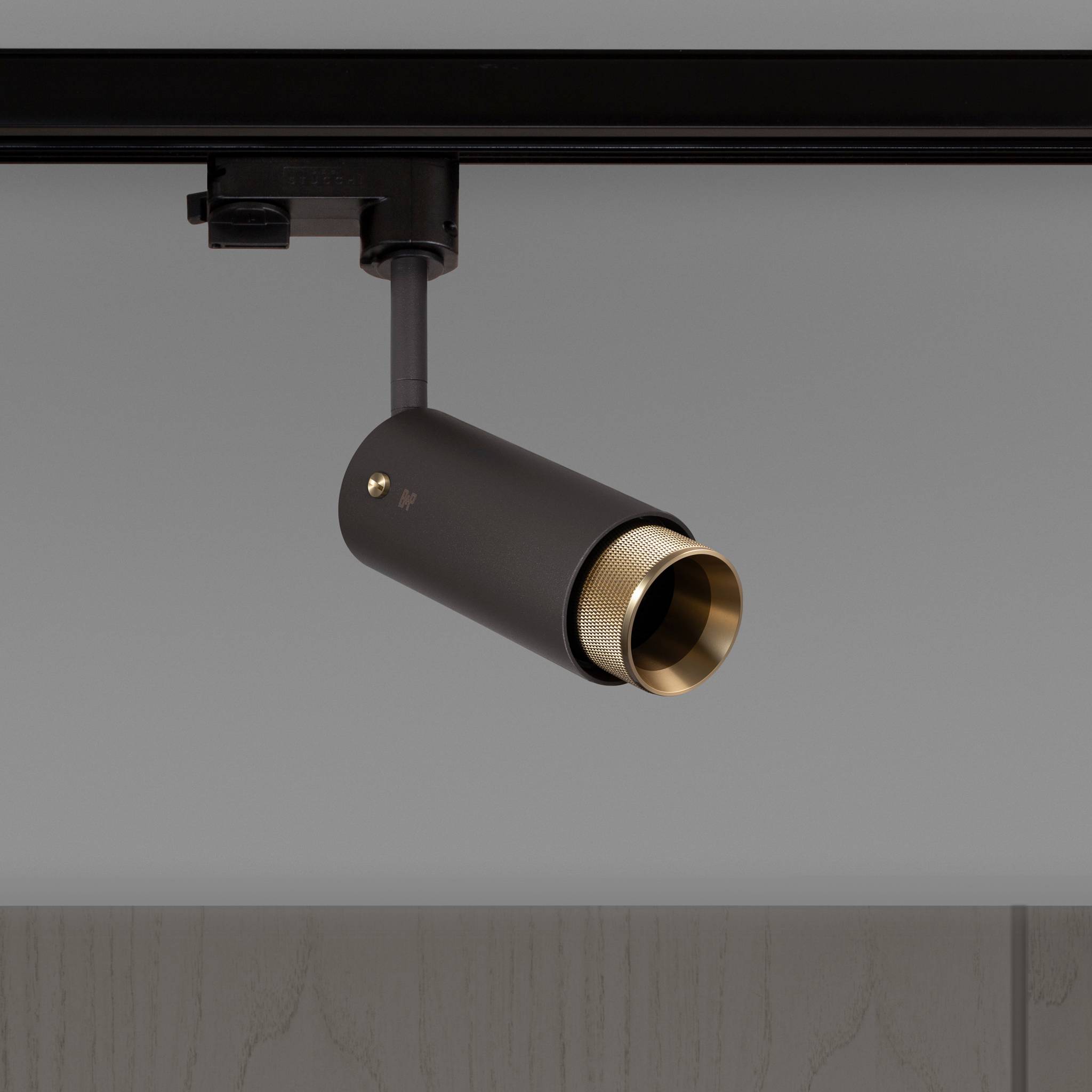 EXHAUST TRACK / CROSS / GRAPHITE