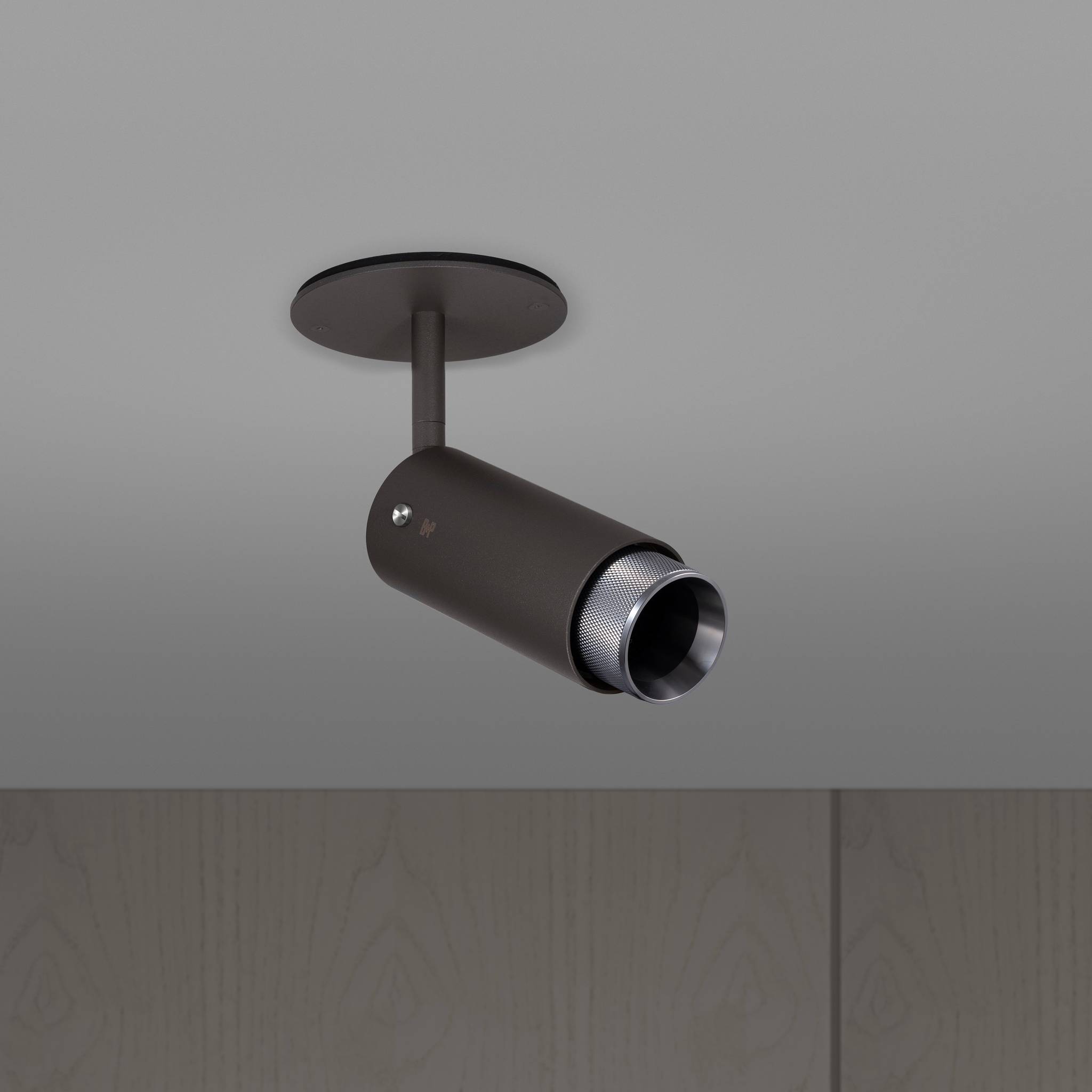 EXHAUST SPOT / CROSS / GRAPHITE