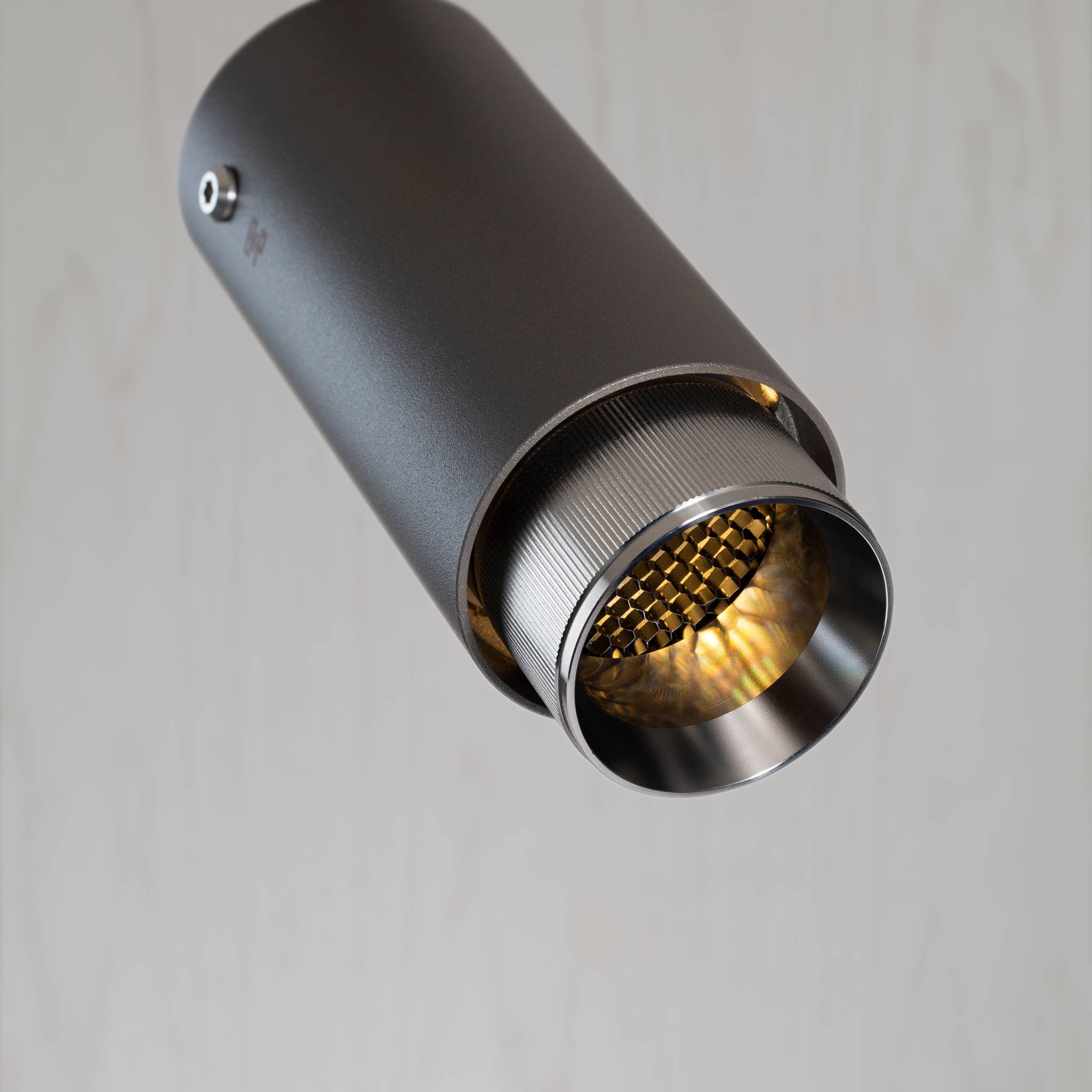 EXHAUST SPOT / LINEAR / GRAPHITE