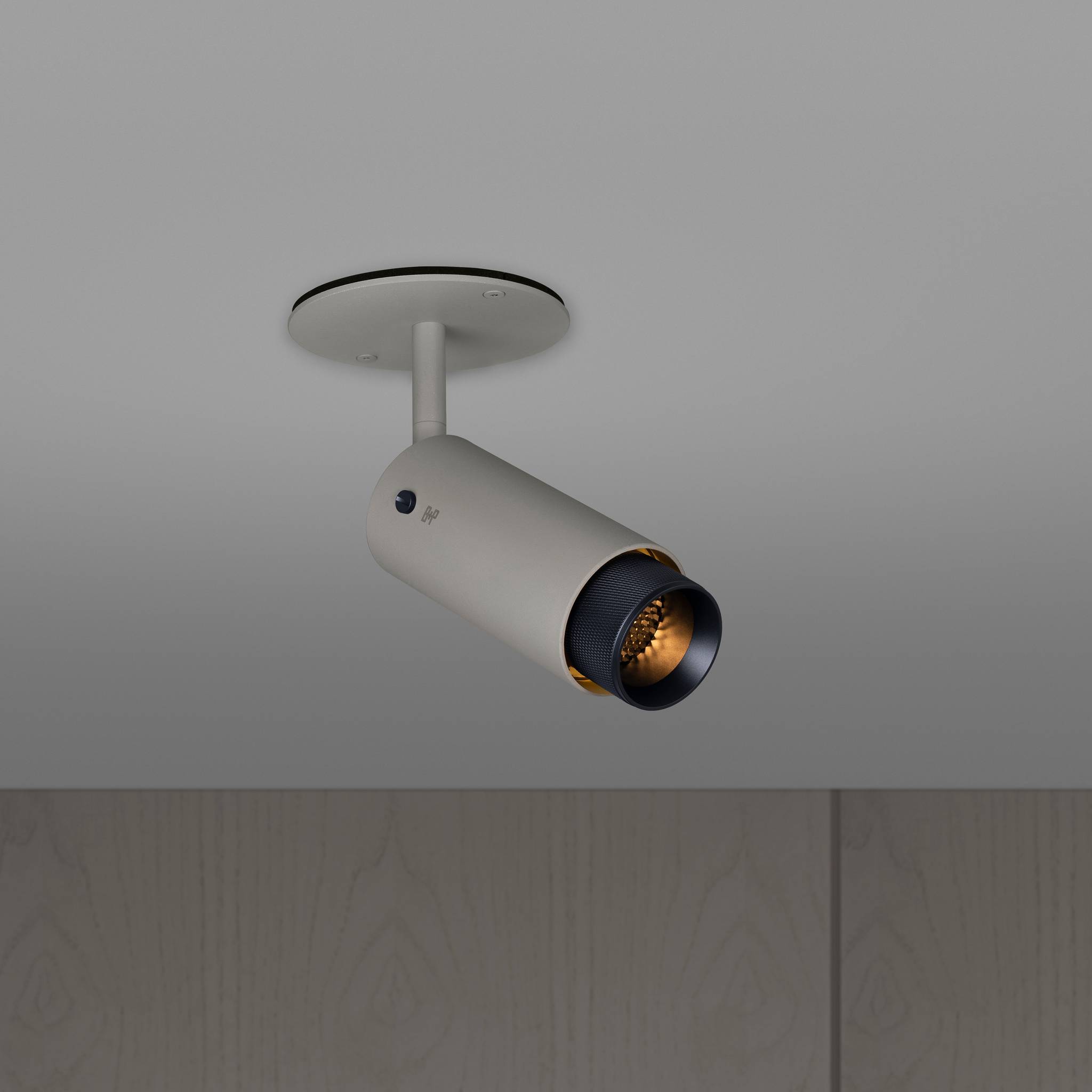 EXHAUST SPOT / CROSS / STONE