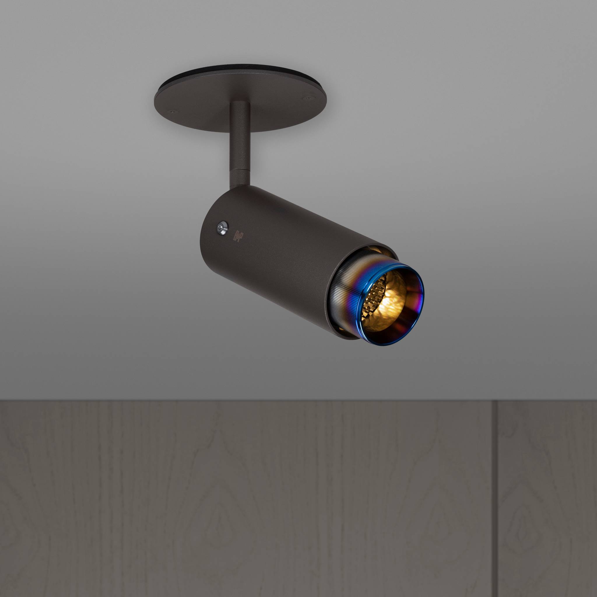 EXHAUST SPOT / LINEAR / GRAPHITE