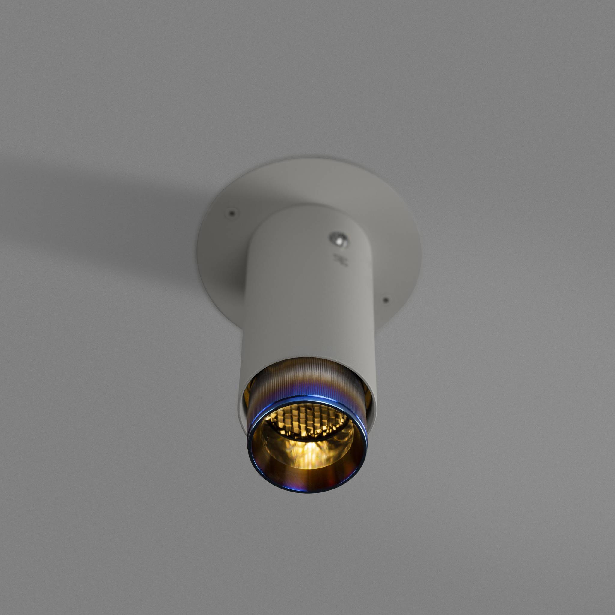 EXHAUST SURFACE / LINEAR / STONE