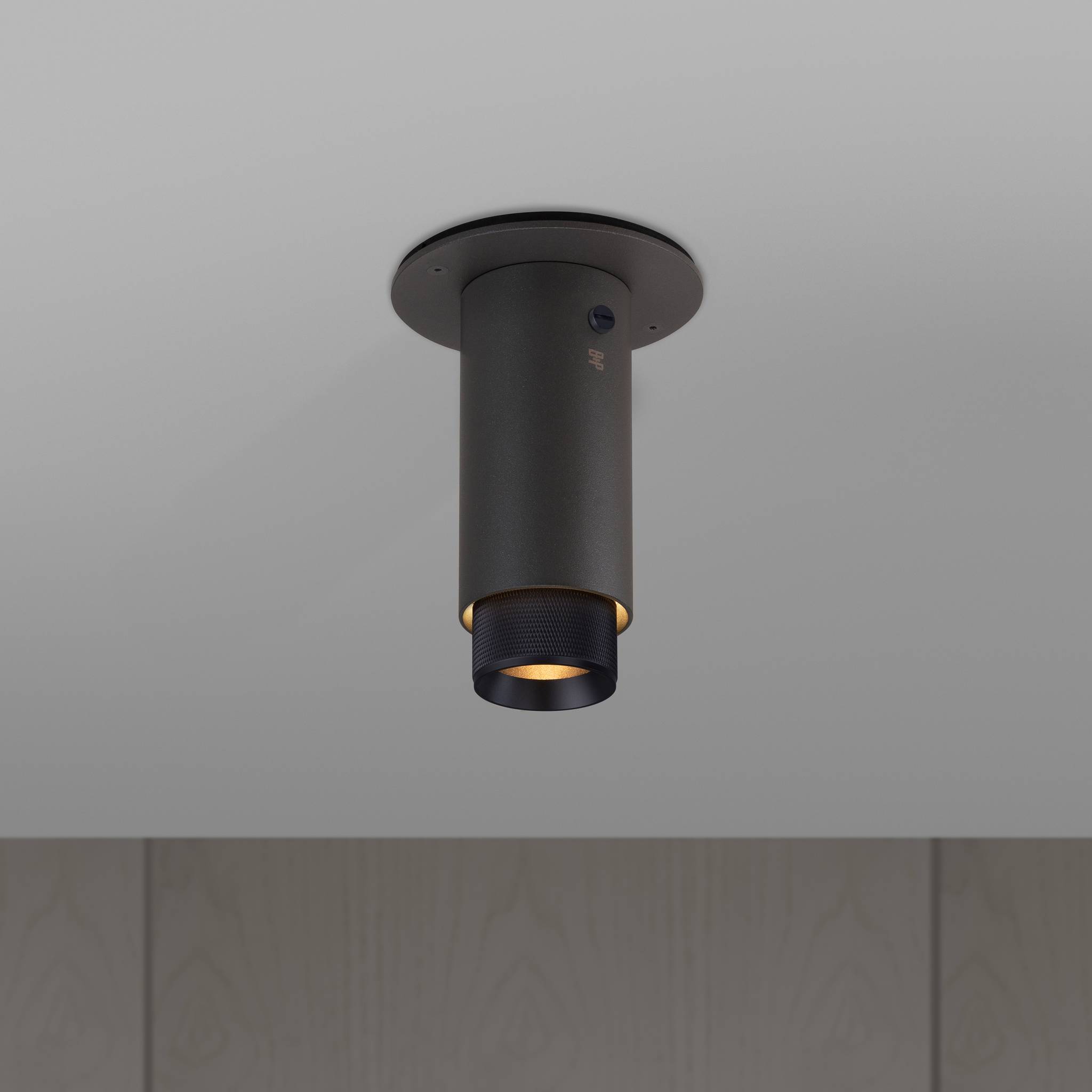 EXHAUST SURFACE / CROSS / GRAPHITE