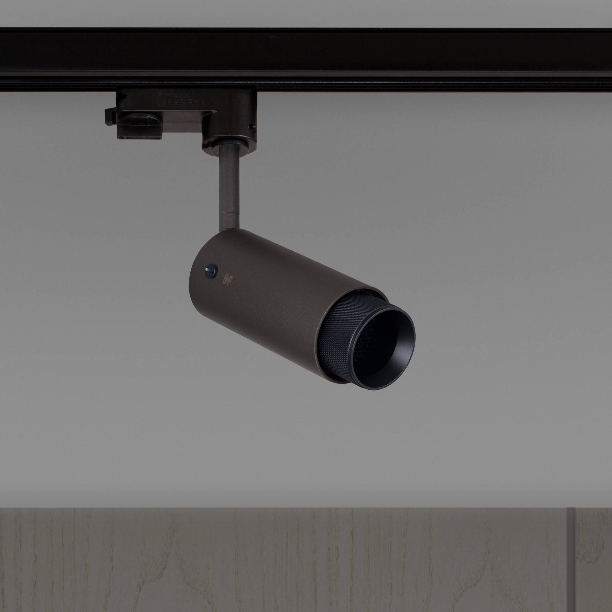 EXHAUST TRACK / CROSS / GRAPHITE