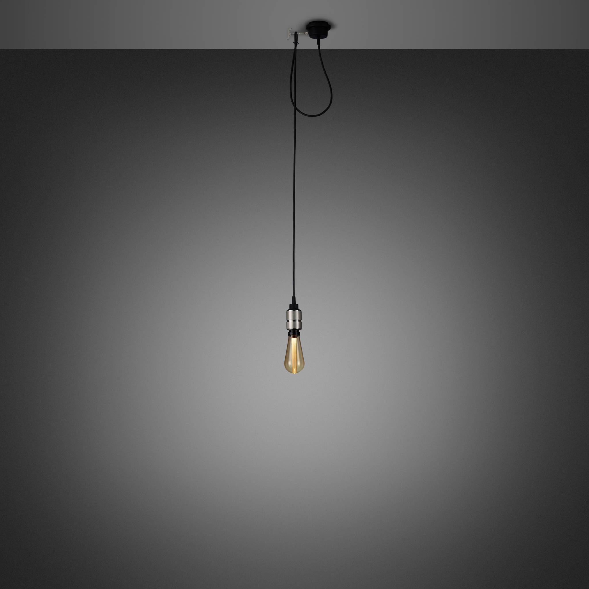 HOOKED 1.0 / NUDE / CROSS