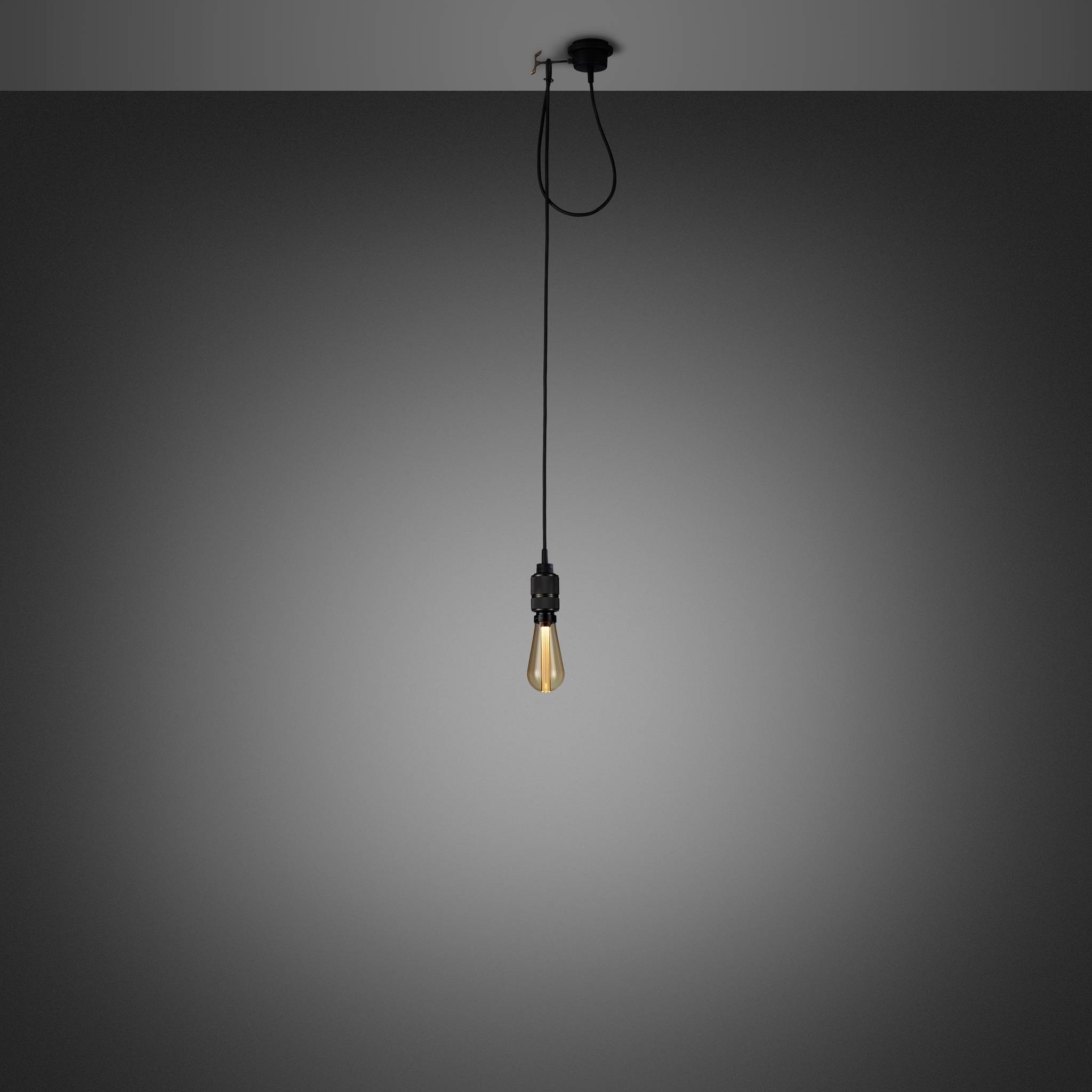 HOOKED 1.0 / NUDE / CROSS