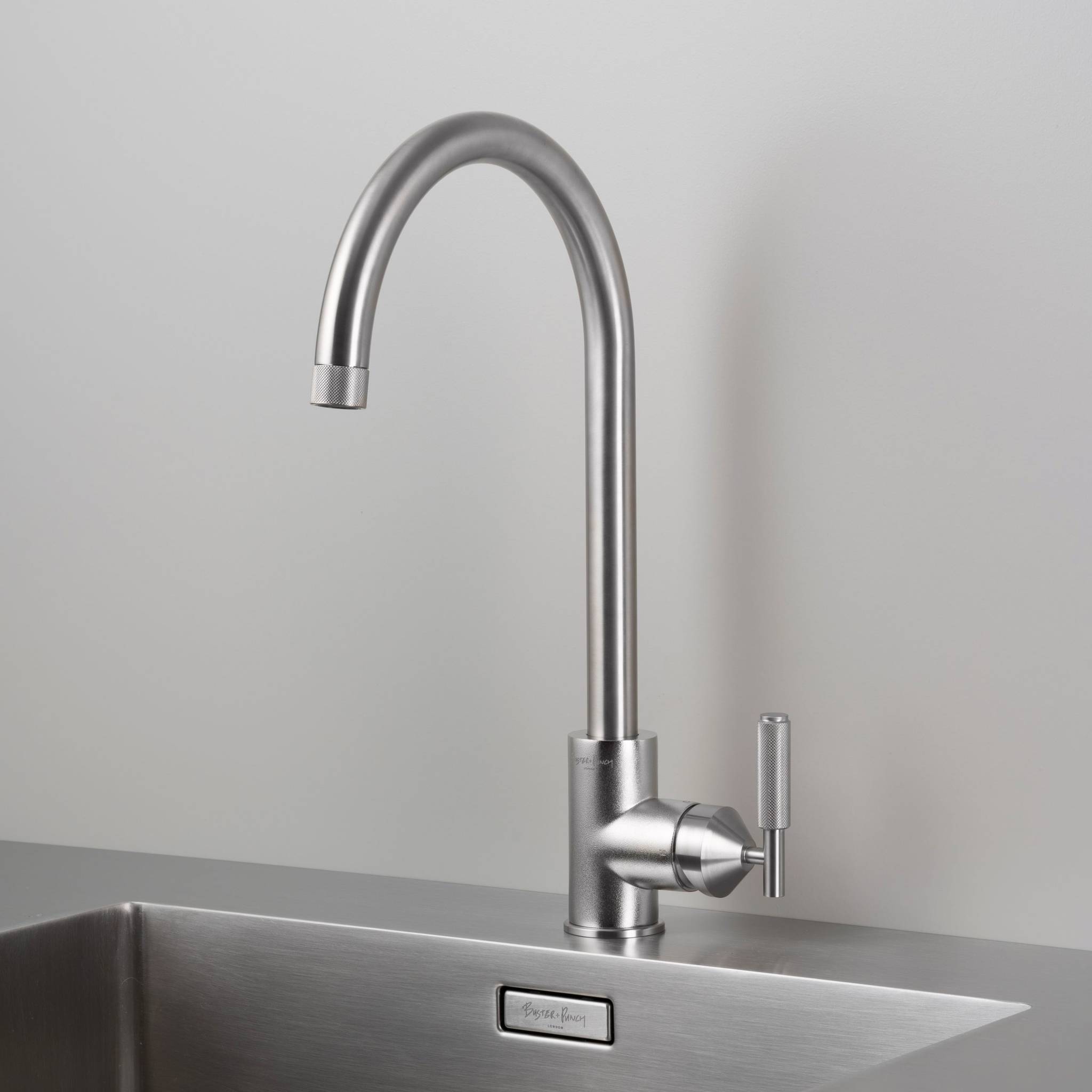 KITCHEN FAUCET / MIXER / CROSS