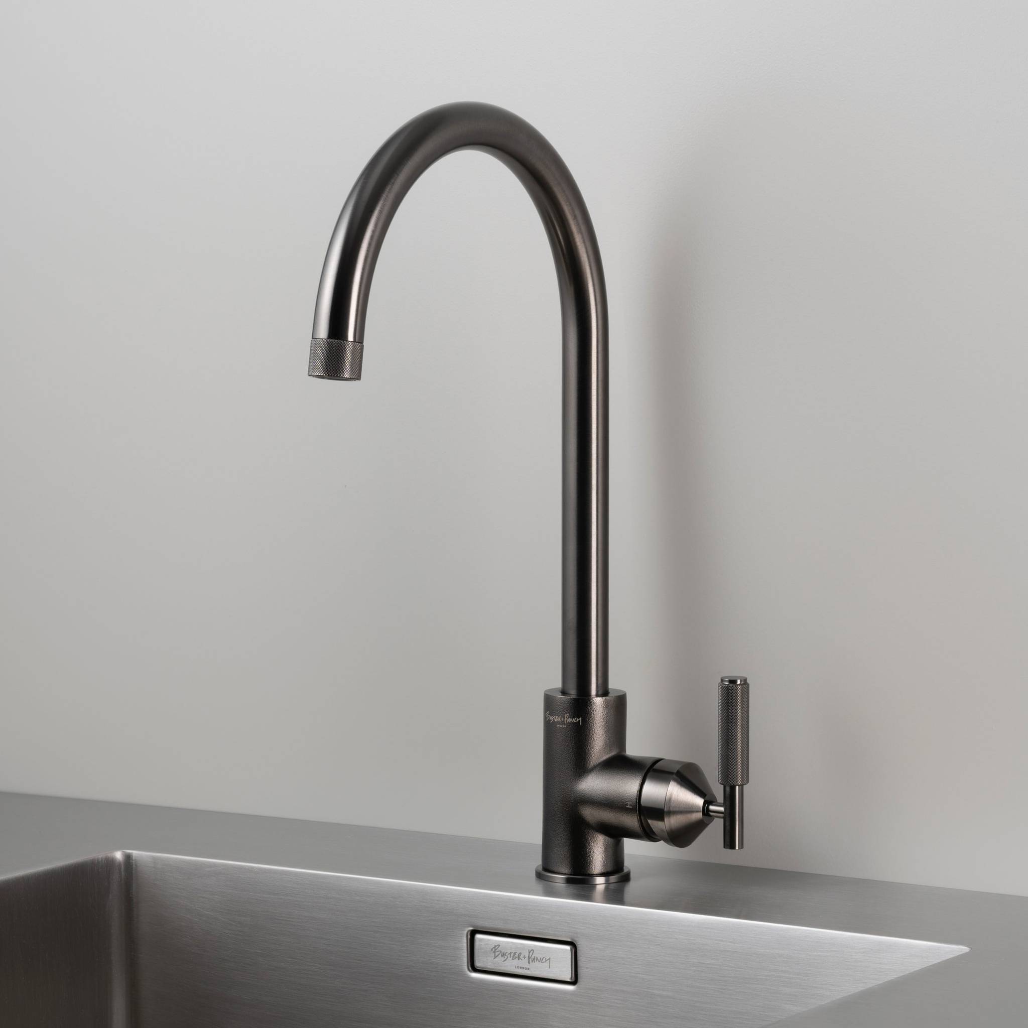 KITCHEN FAUCET / MIXER / CROSS