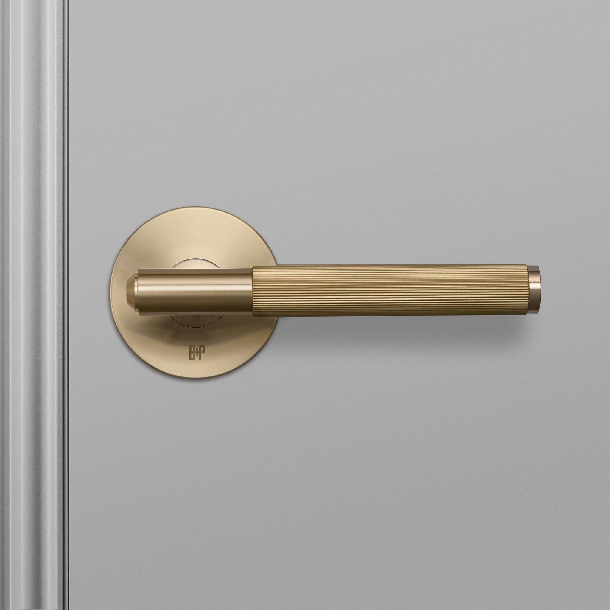 DOOR HANDLE SET / PRIVACY / LINEAR