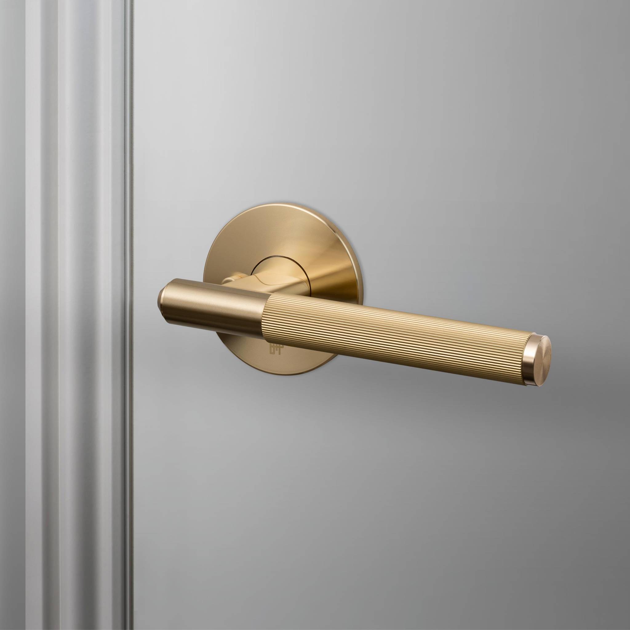 DOOR HANDLE SET / PRIVACY / LINEAR