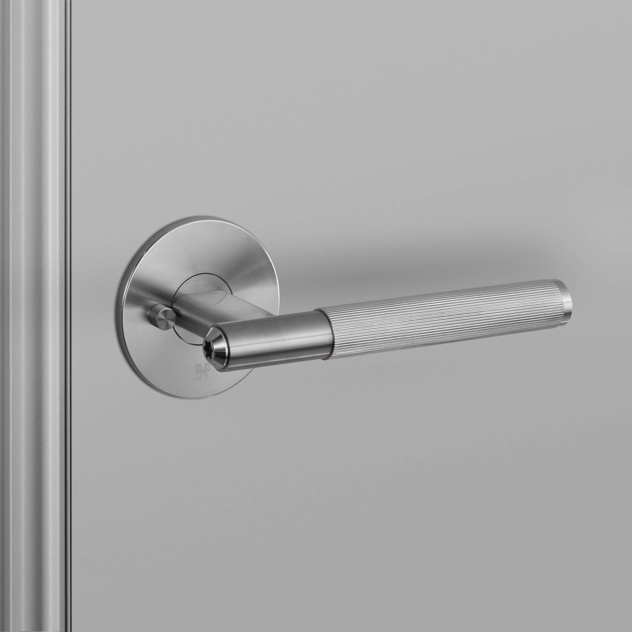 DOOR HANDLE SET / PRIVACY / LINEAR