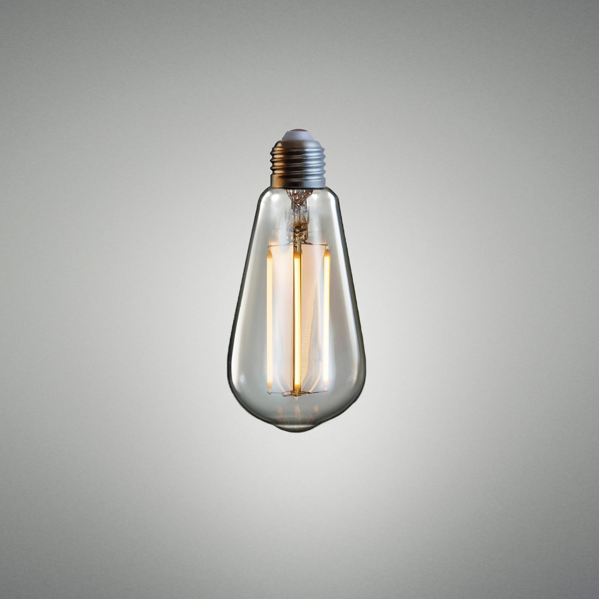 TEARDROP LED BULB / E26 / DIMMABLE / AMBER