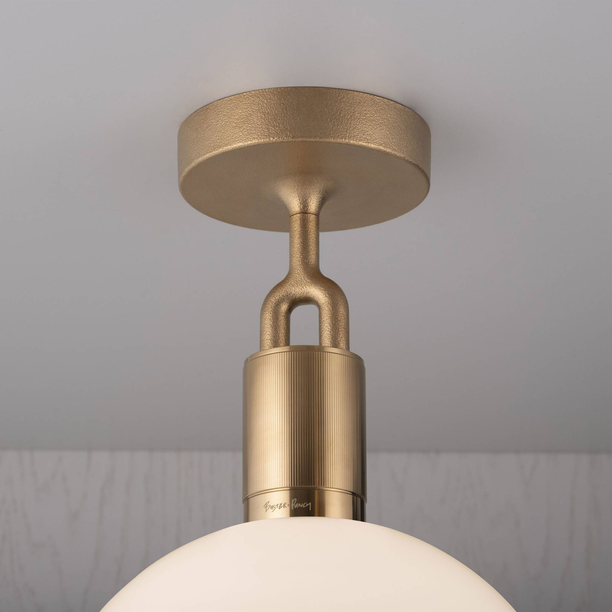 FORKED CEILING / LINEAR / GLOBE / OPAL / MEDIUM