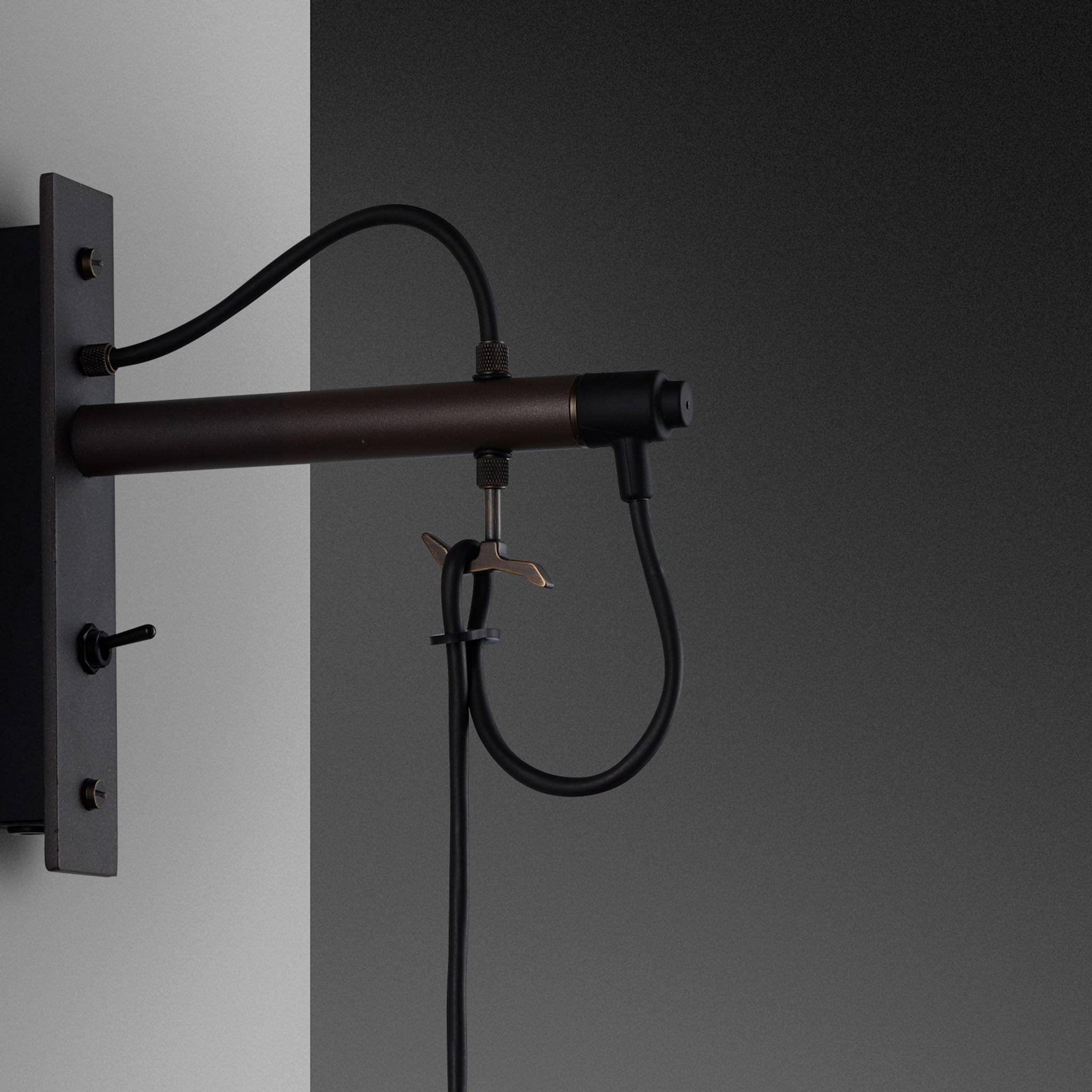 HOOKED WALL / CROSS / LARGE / GRAPHITE