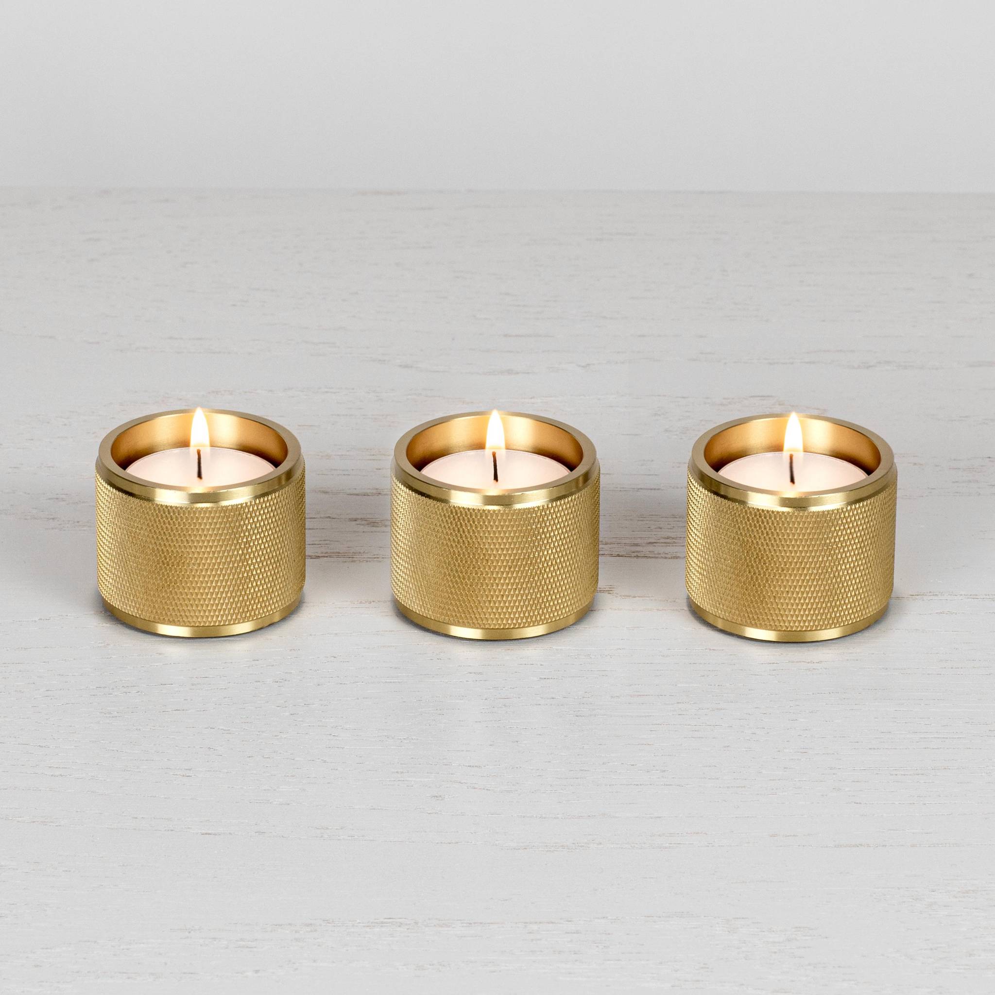 TEALIGHT CANDLE HOLDER / CROSS / SET OF 3