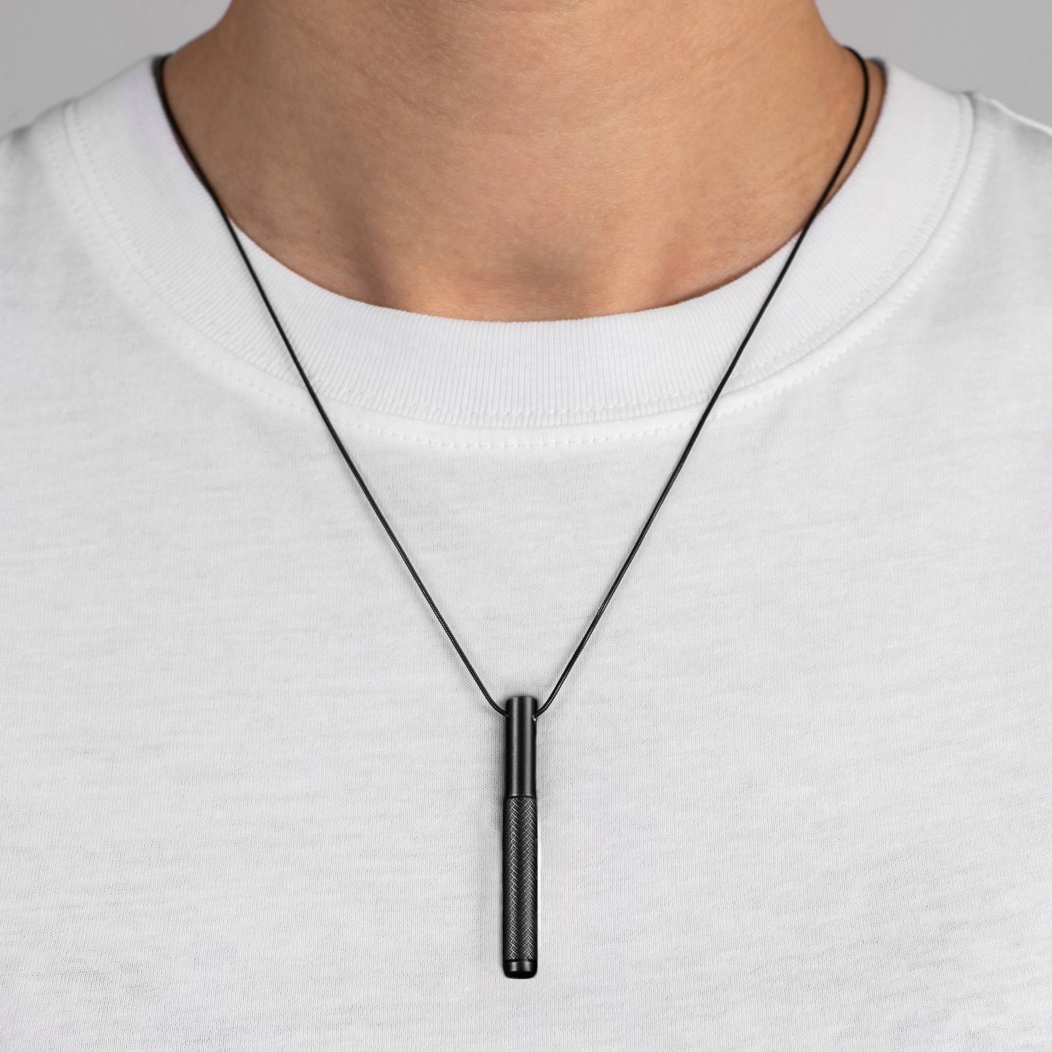 NECKLACE / VERTICAL / CROSS