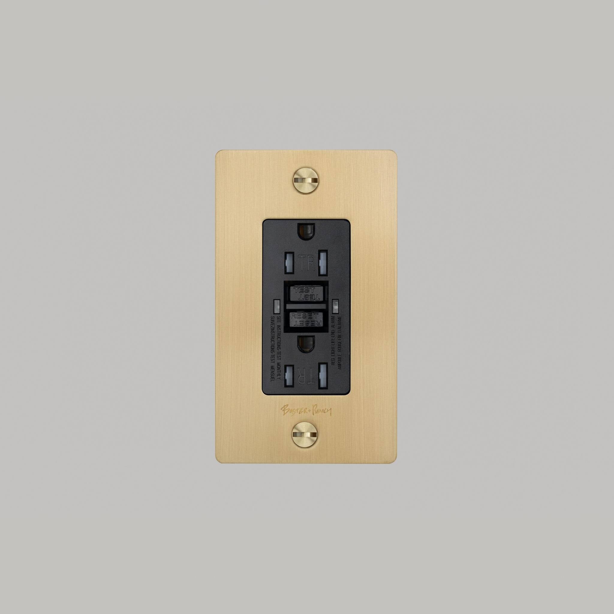 1G DUPLEX OUTLET / GFCI / CROSS / WITH LOGO