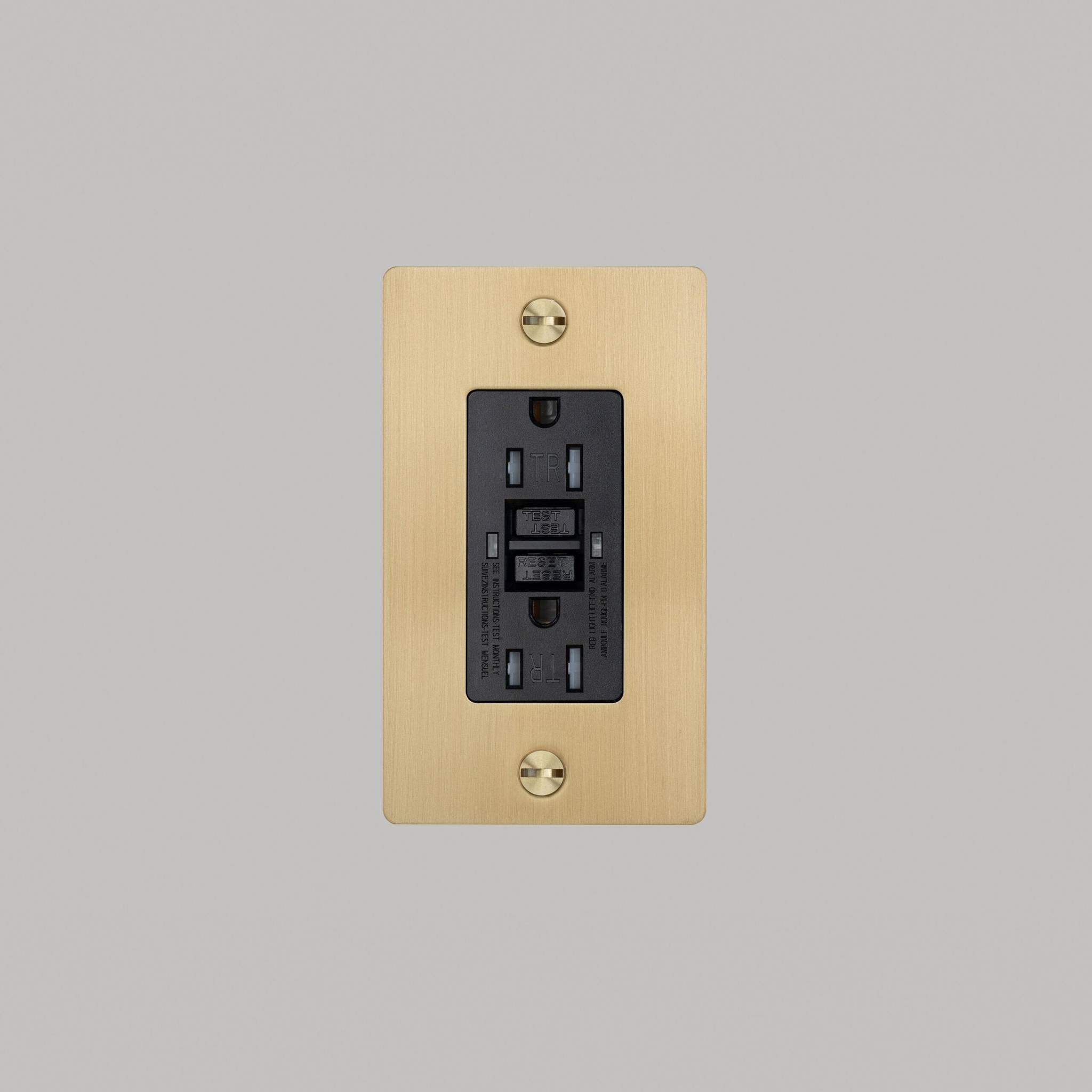 1G DUPLEX OUTLET / GFCI / CROSS / WITHOUT LOGO
