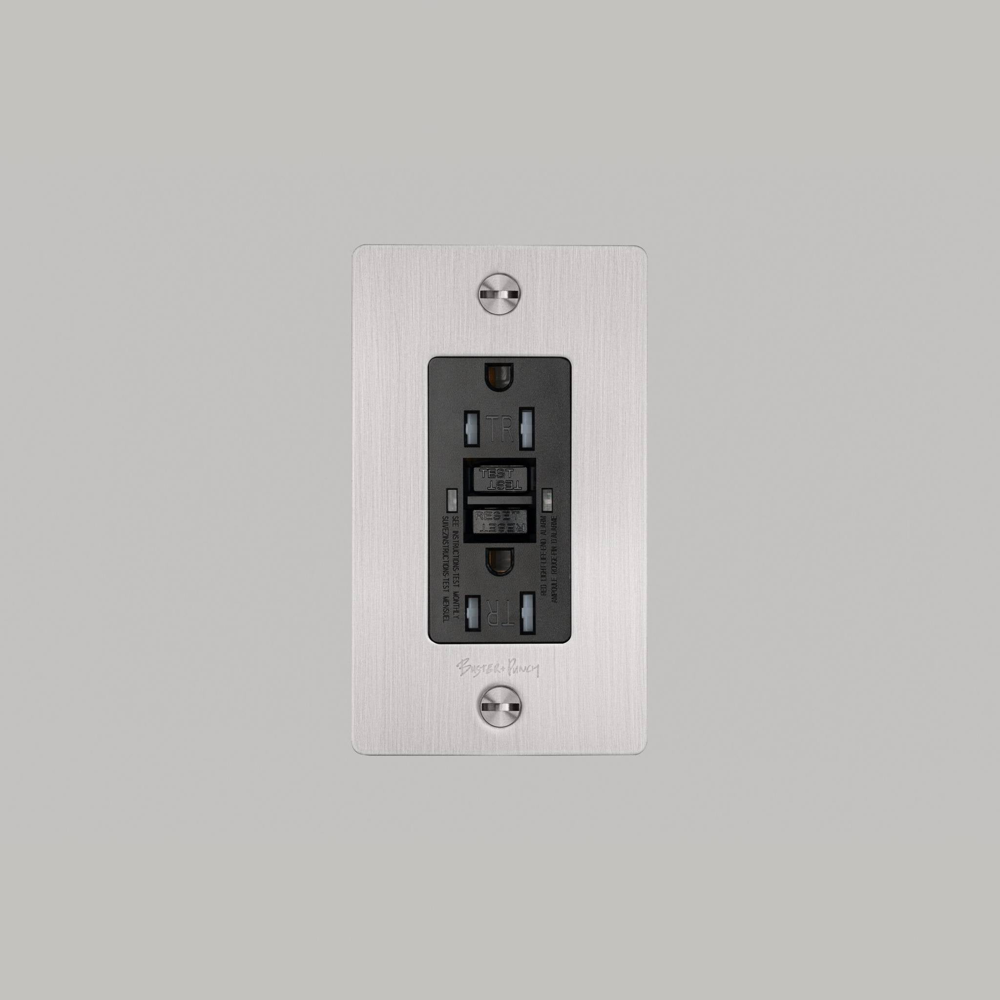 1G DUPLEX OUTLET / GFCI / CROSS / WITH LOGO